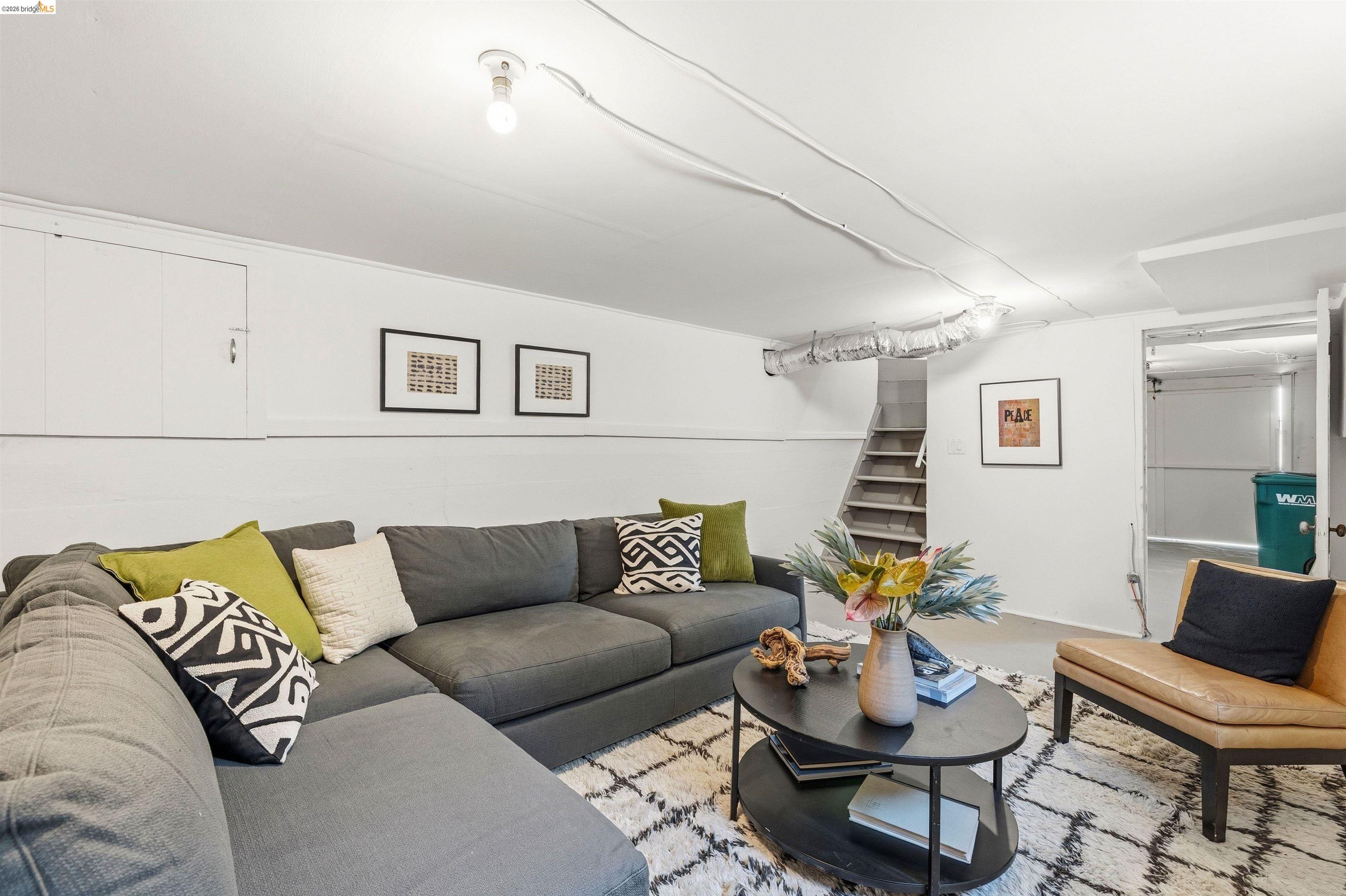 4484 Tulip Ave