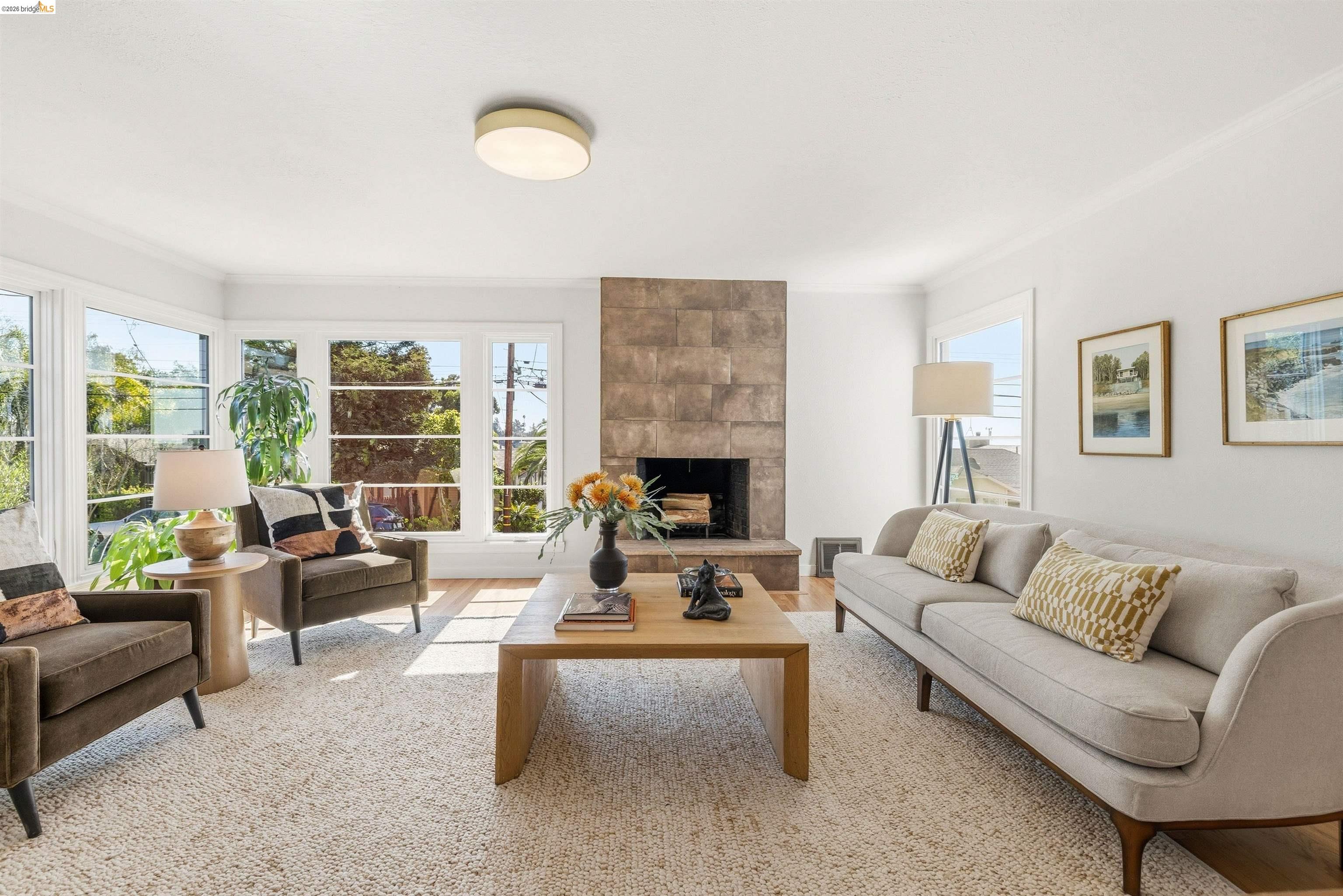 4484 Tulip Ave