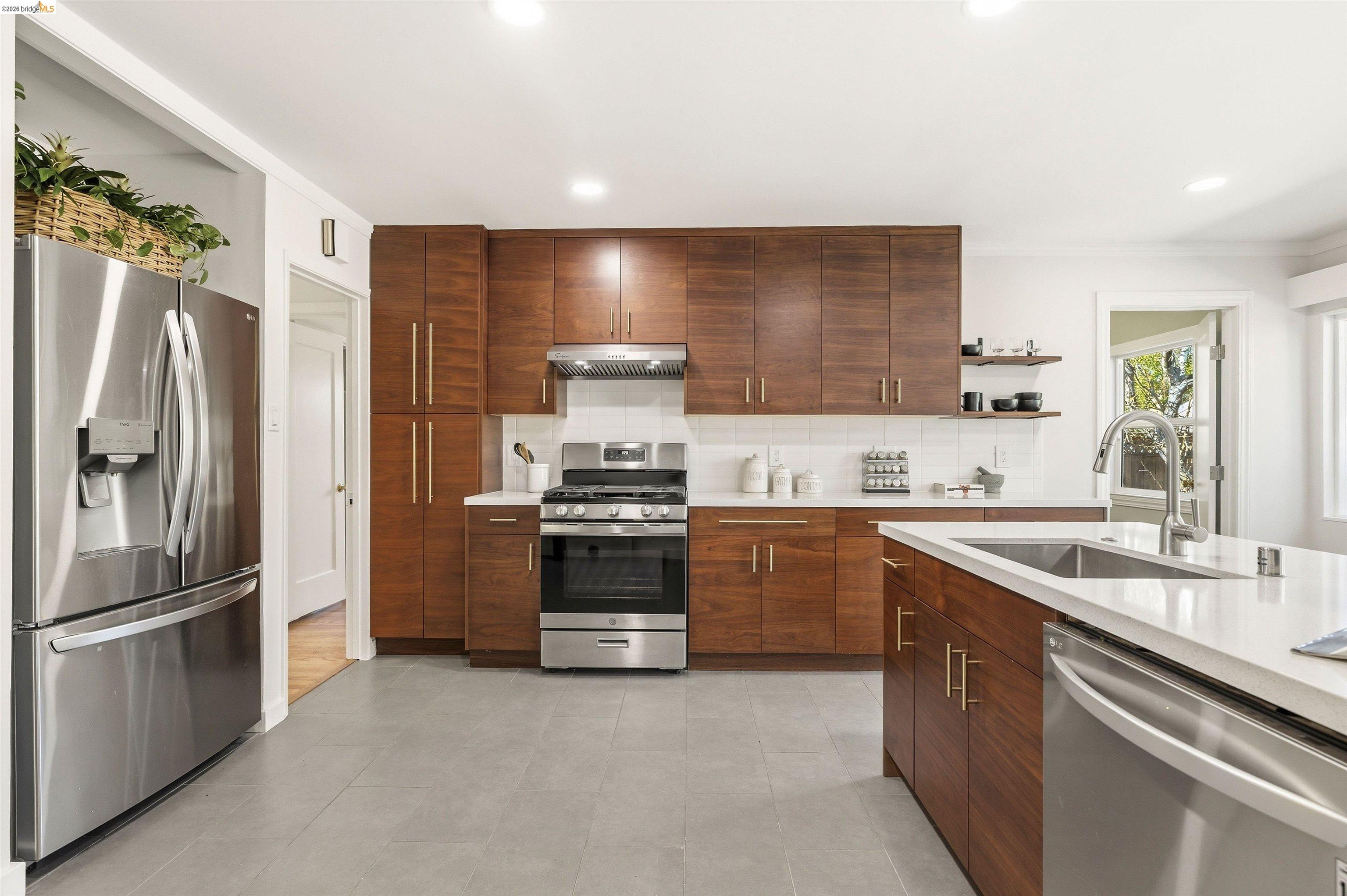 4484 Tulip Ave