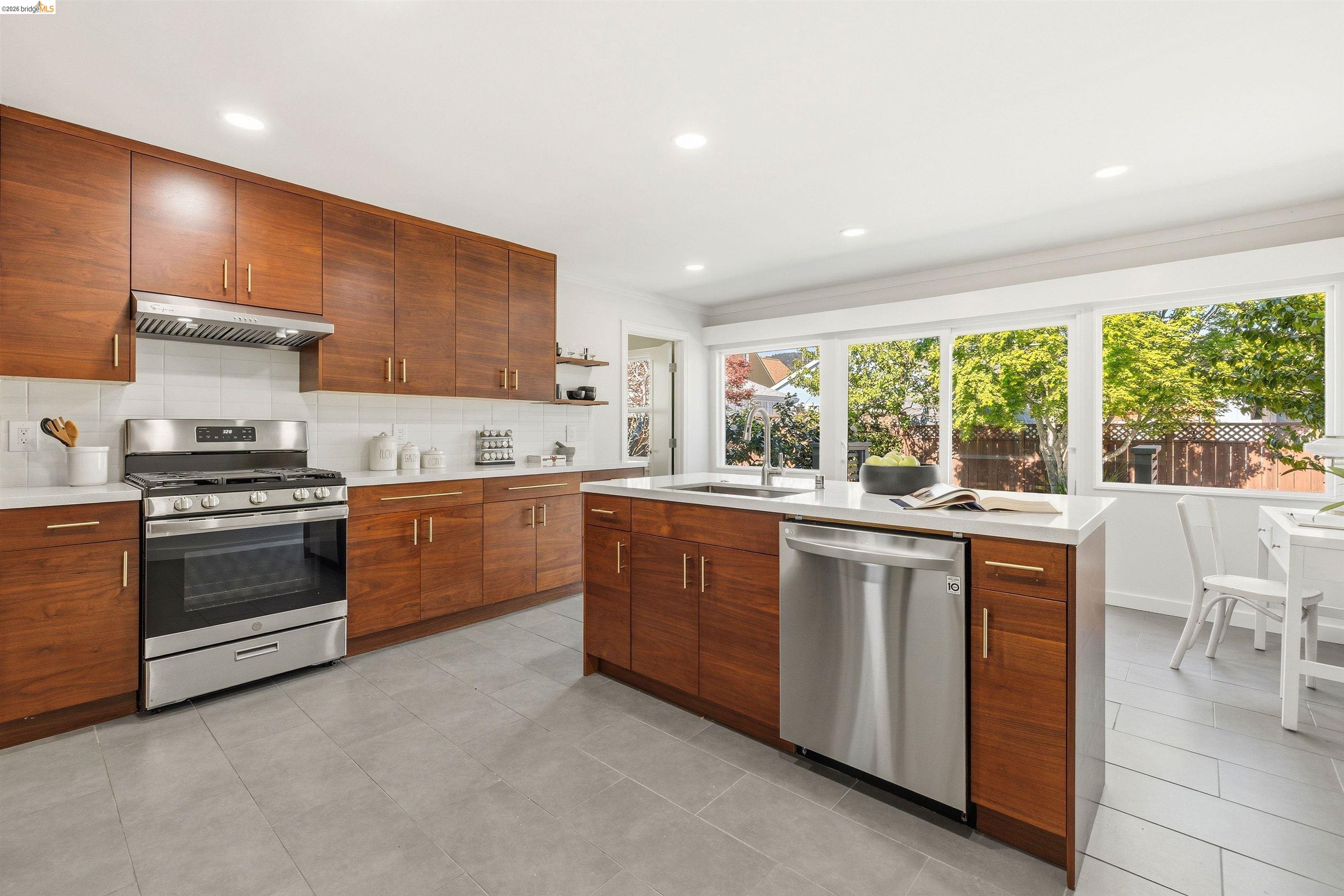 4484 Tulip Ave