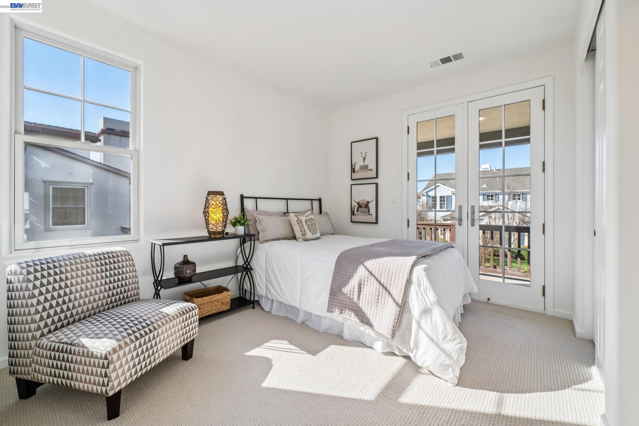 220 Hollister Avenue