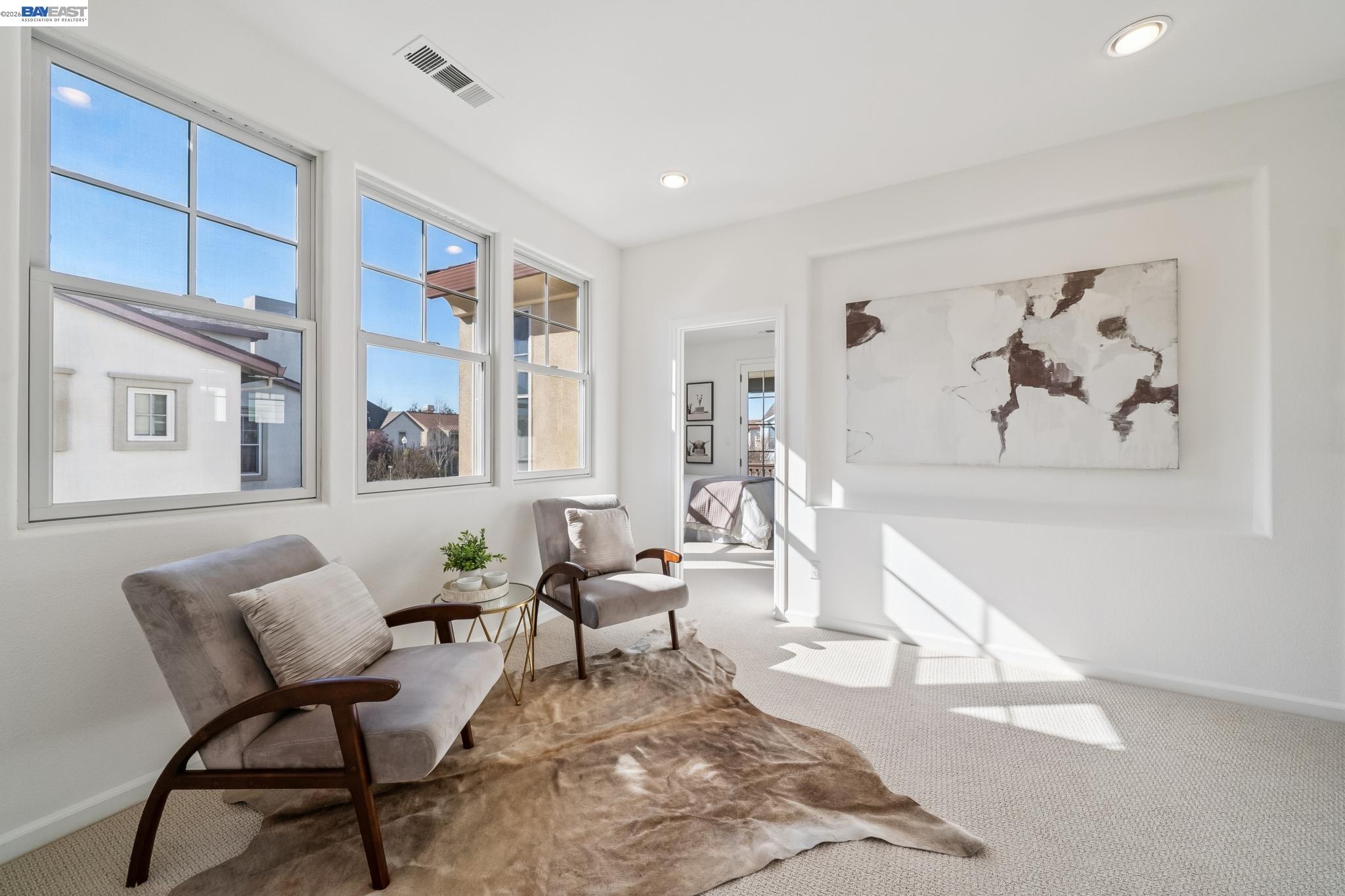 220 Hollister Avenue