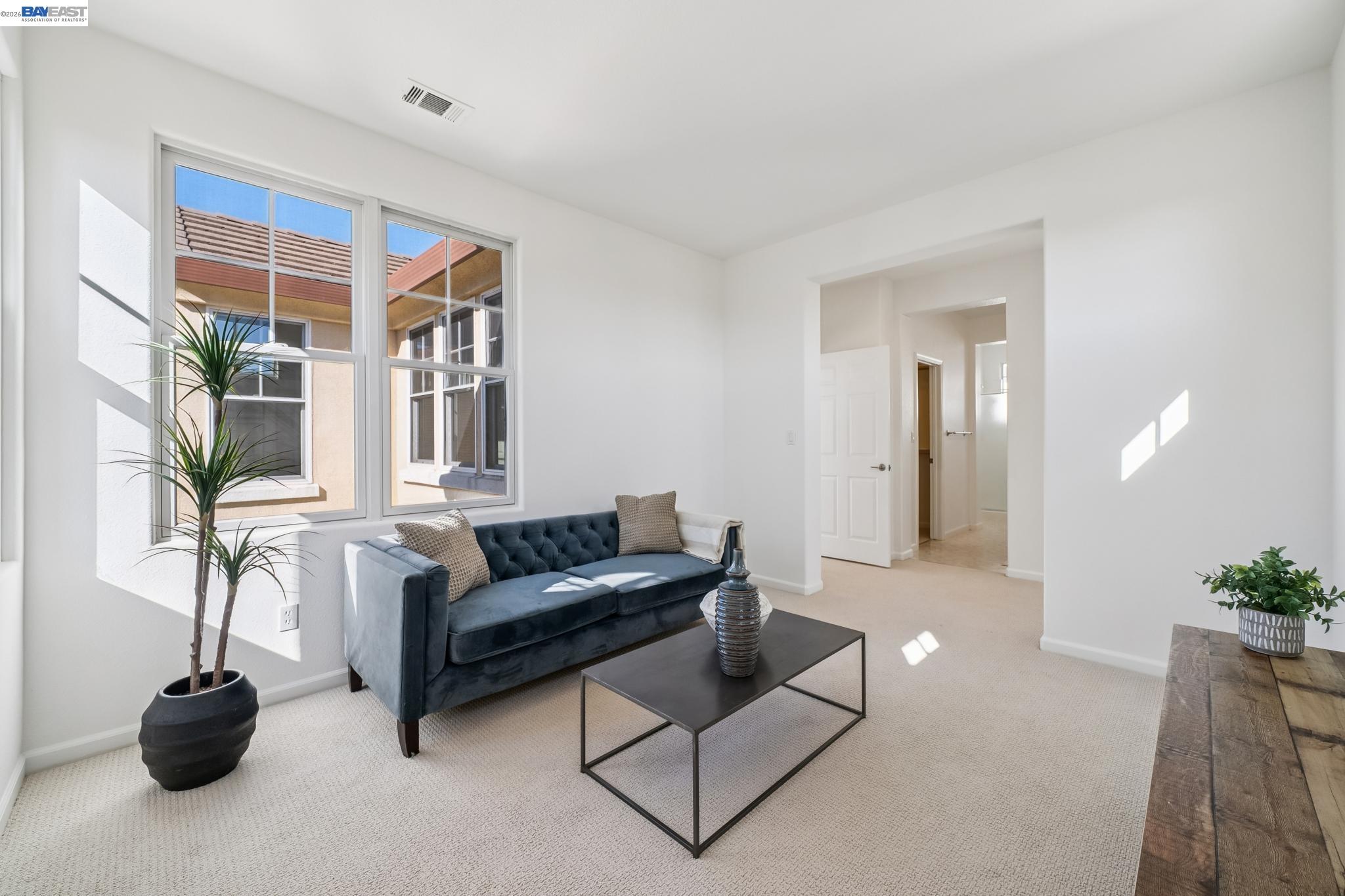 220 Hollister Avenue