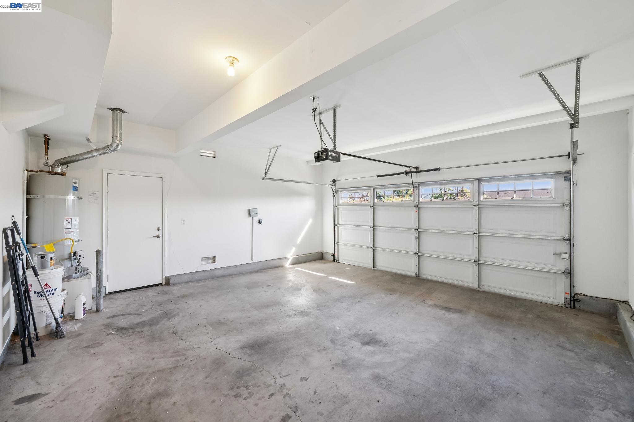 220 Hollister Avenue