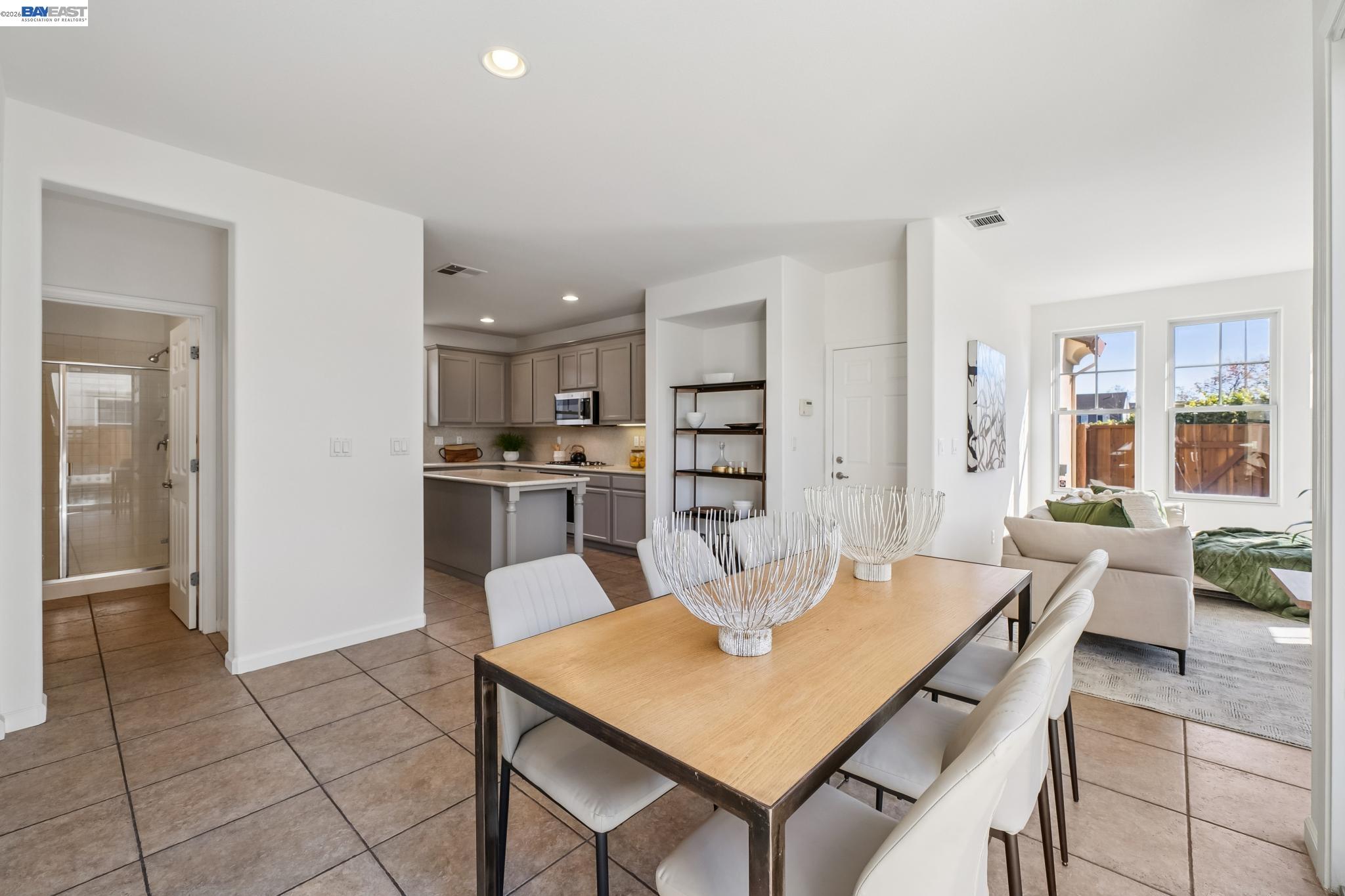 220 Hollister Avenue