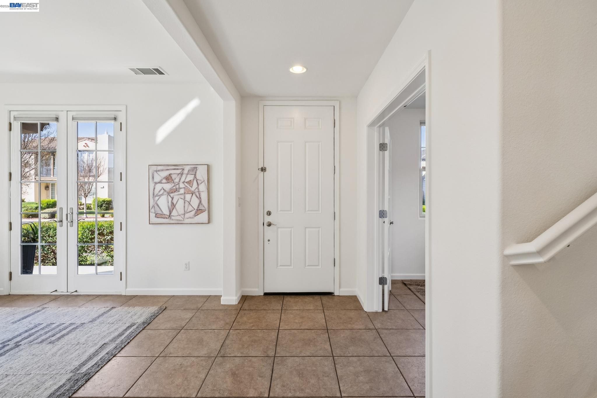 220 Hollister Avenue