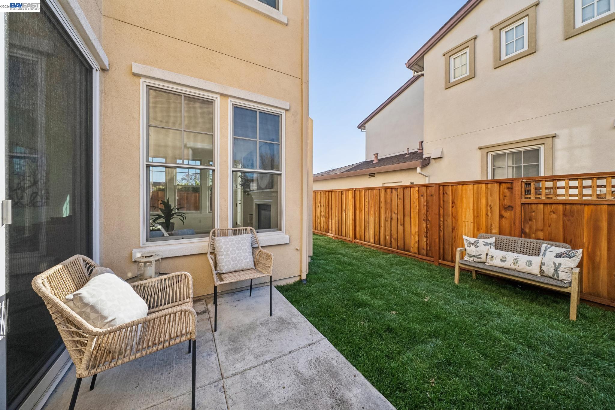 220 Hollister Avenue