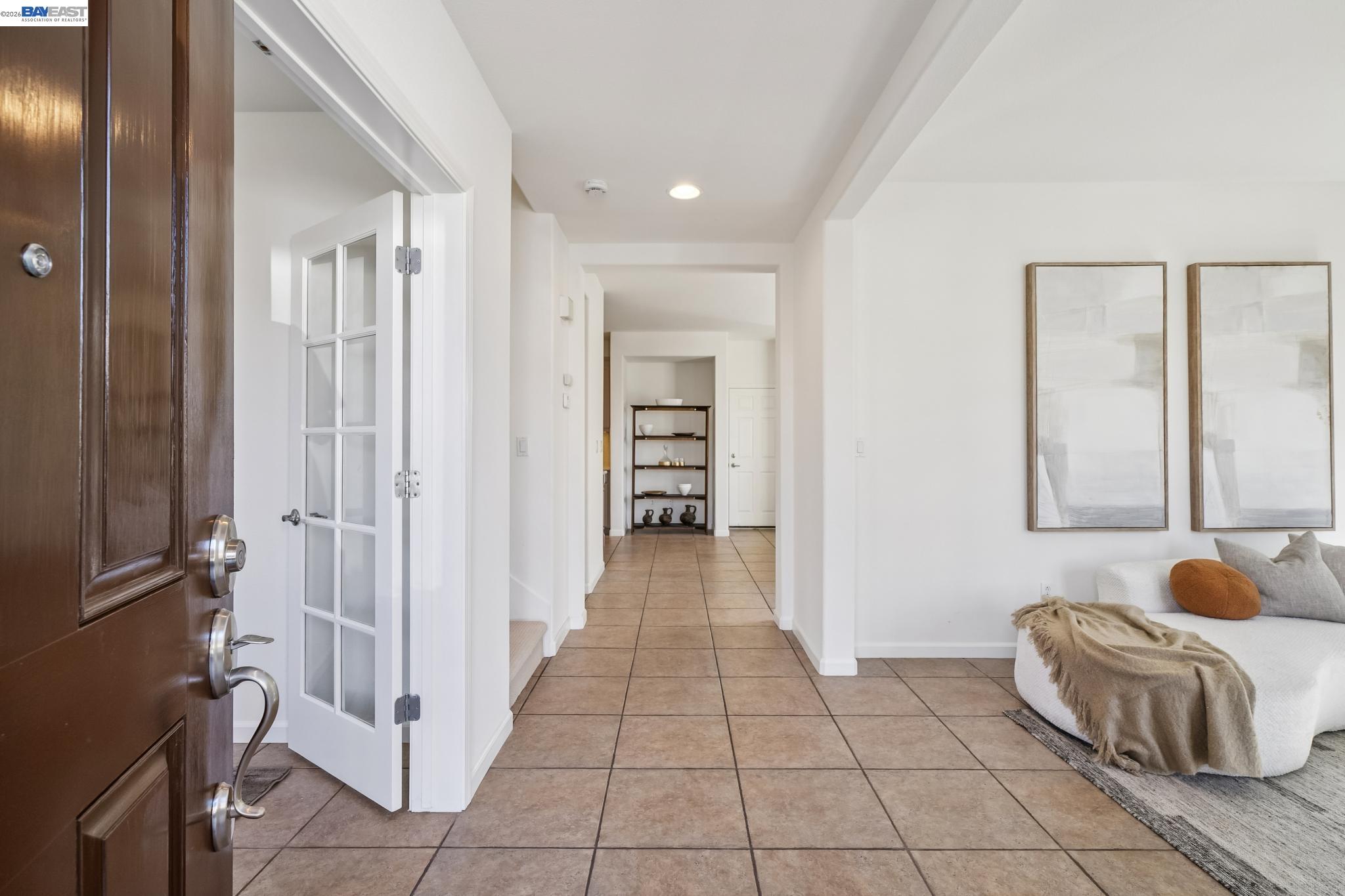 220 Hollister Avenue