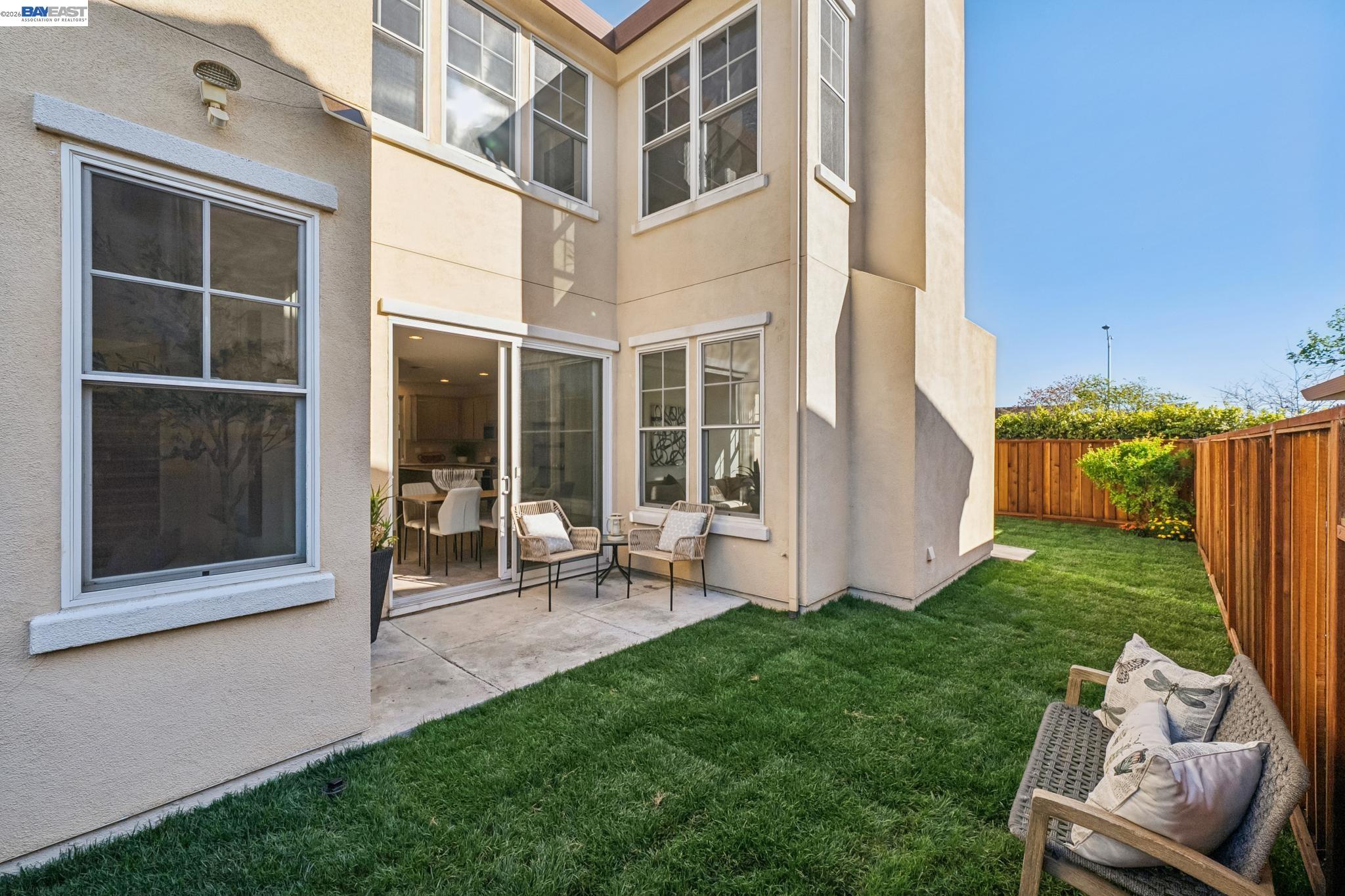 220 Hollister Avenue