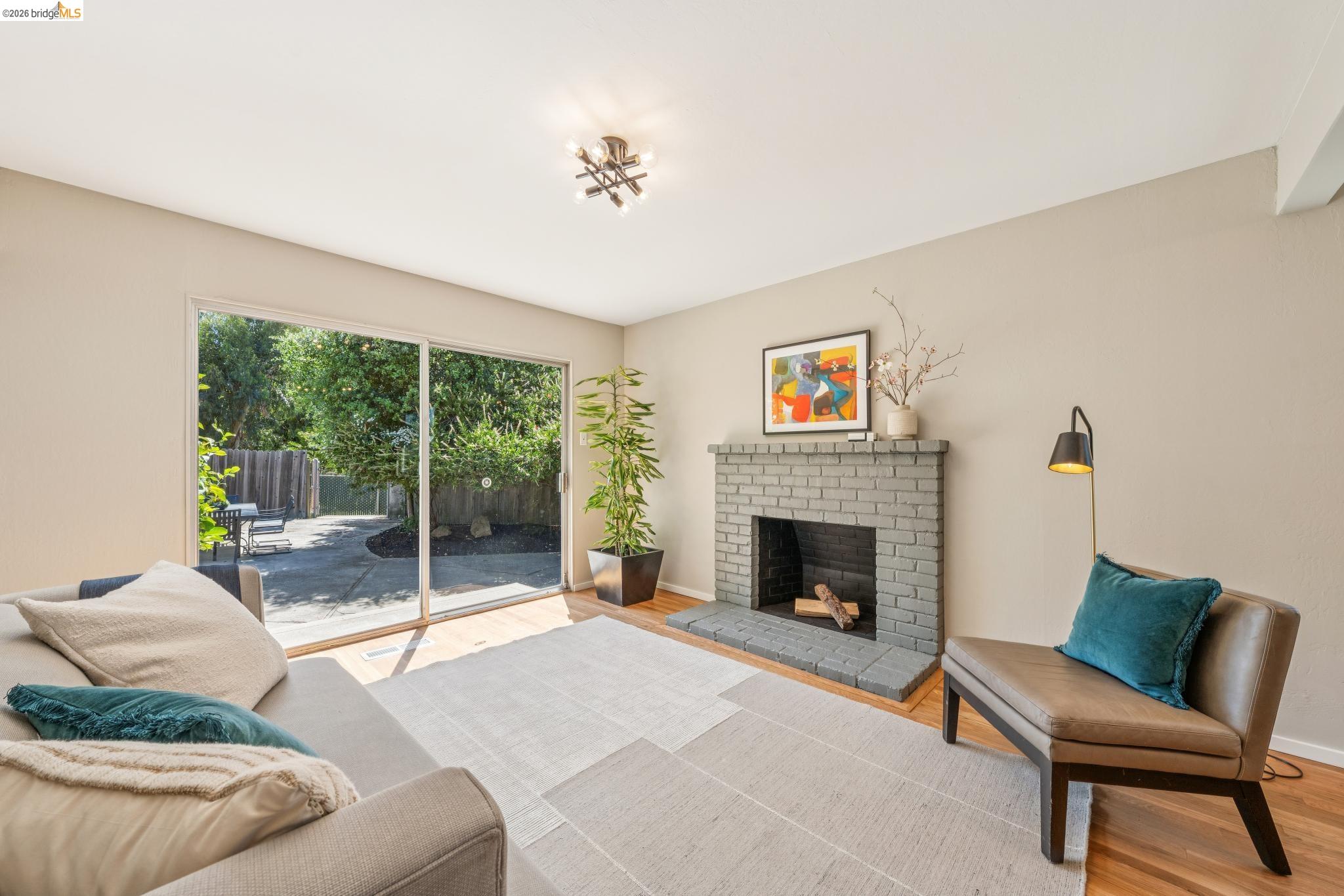 2751 Perlita Ct