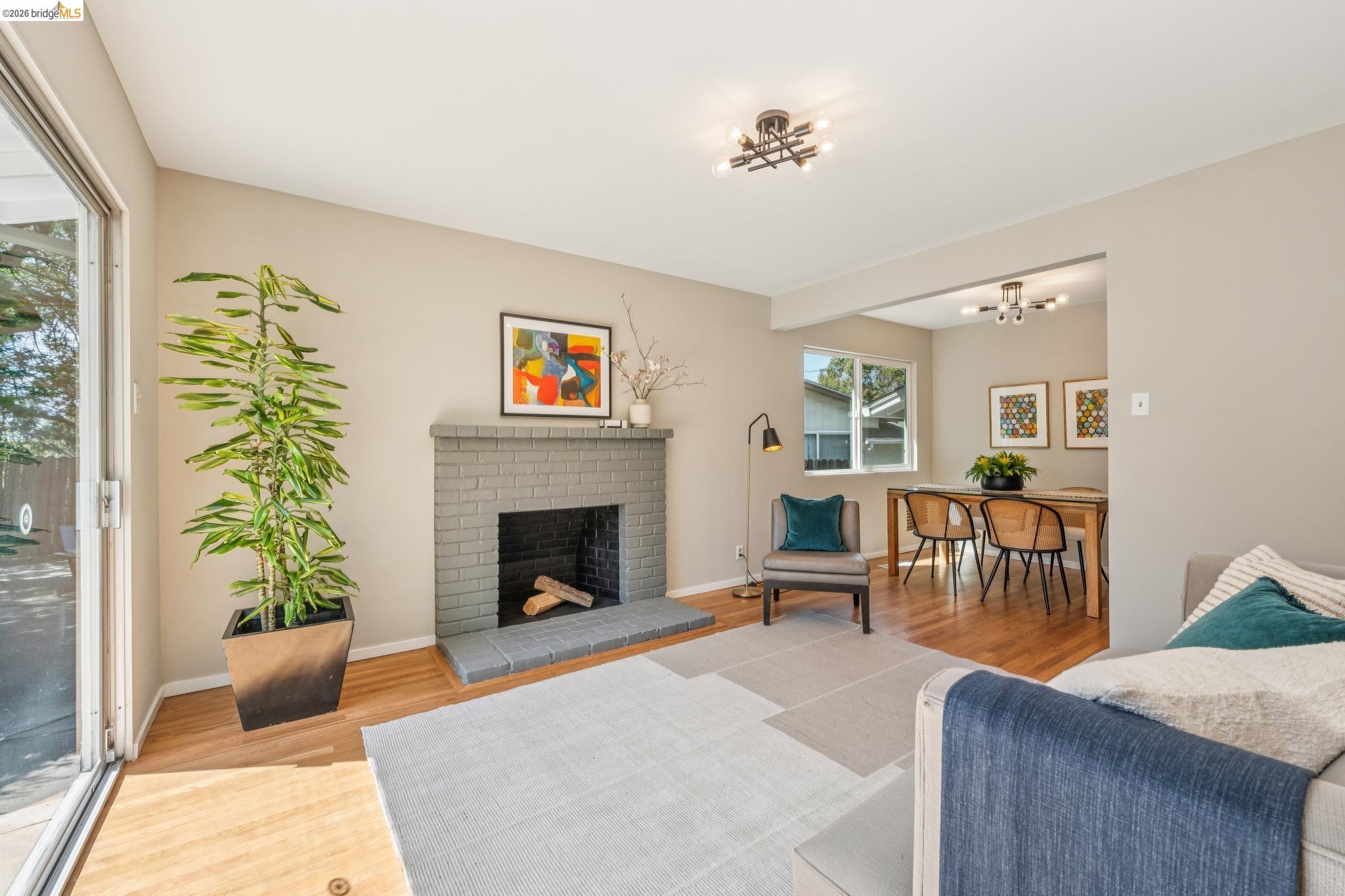 2751 Perlita Ct