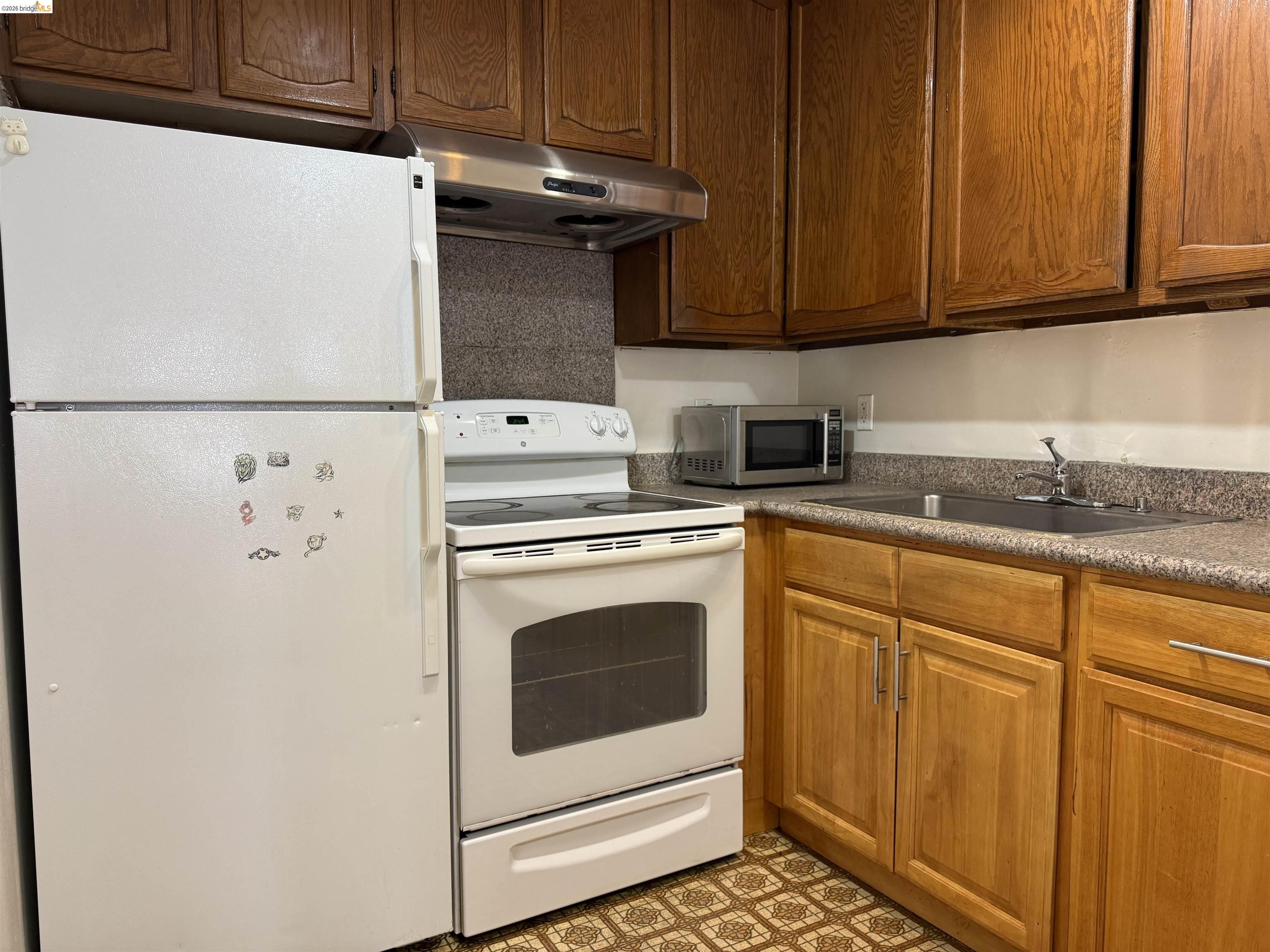330 8Th St # 3D