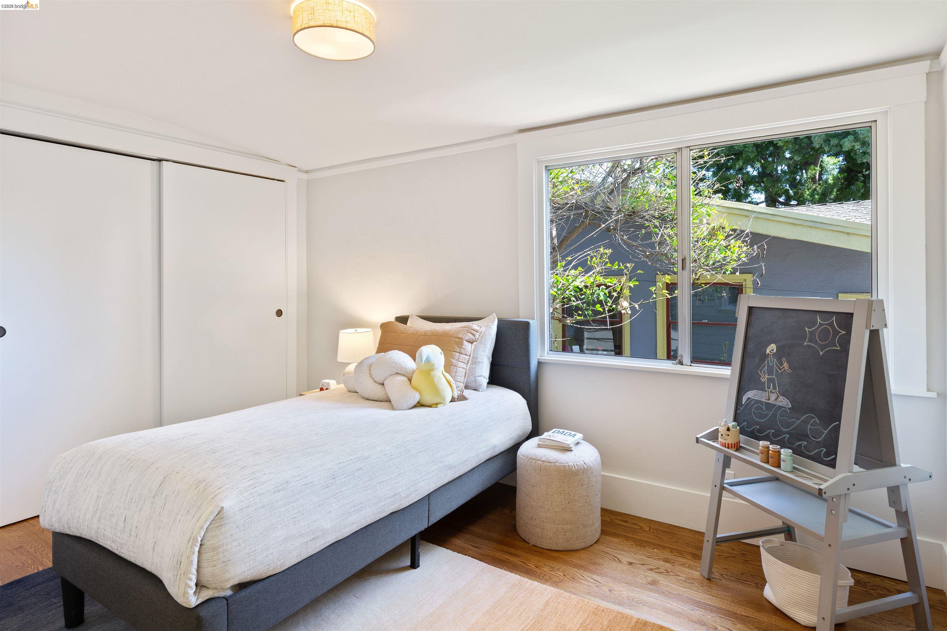 33 Ramona Ave