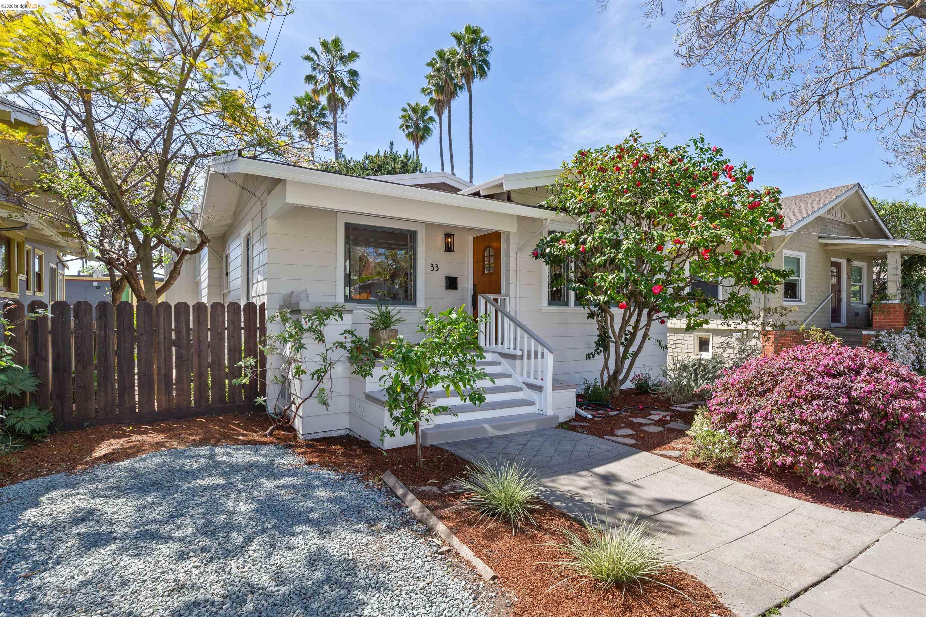 33 Ramona Ave