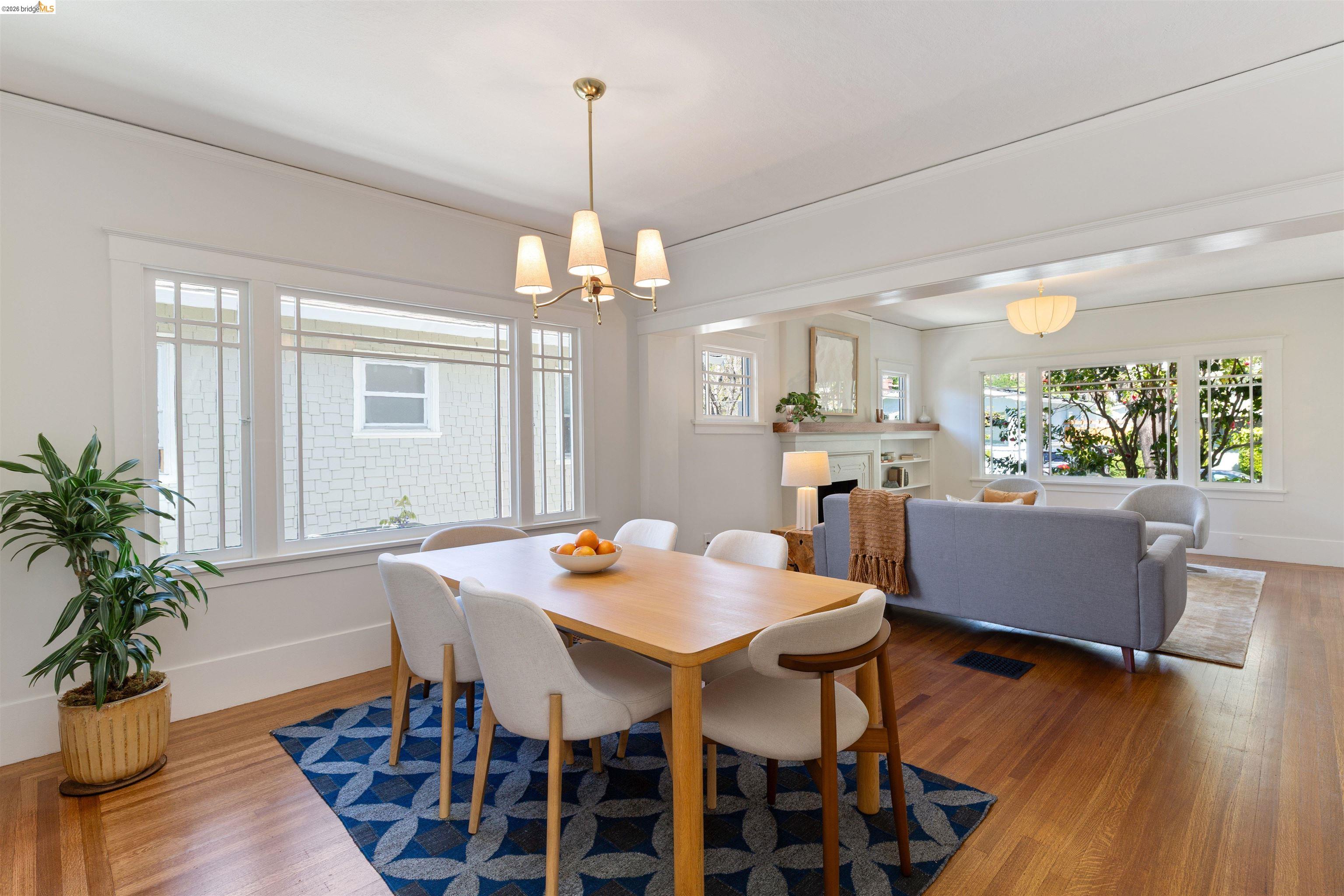 33 Ramona Ave