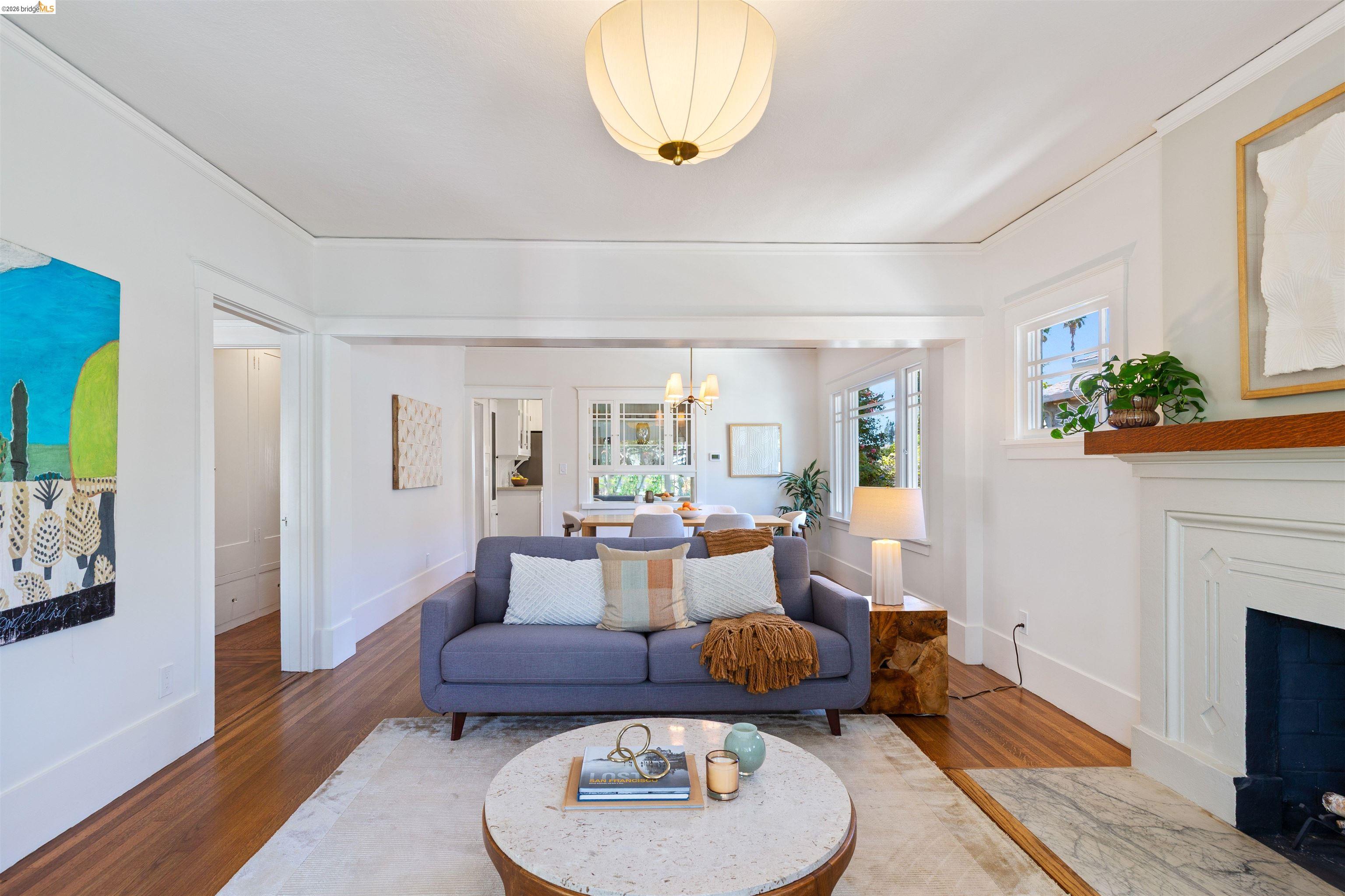 33 Ramona Ave