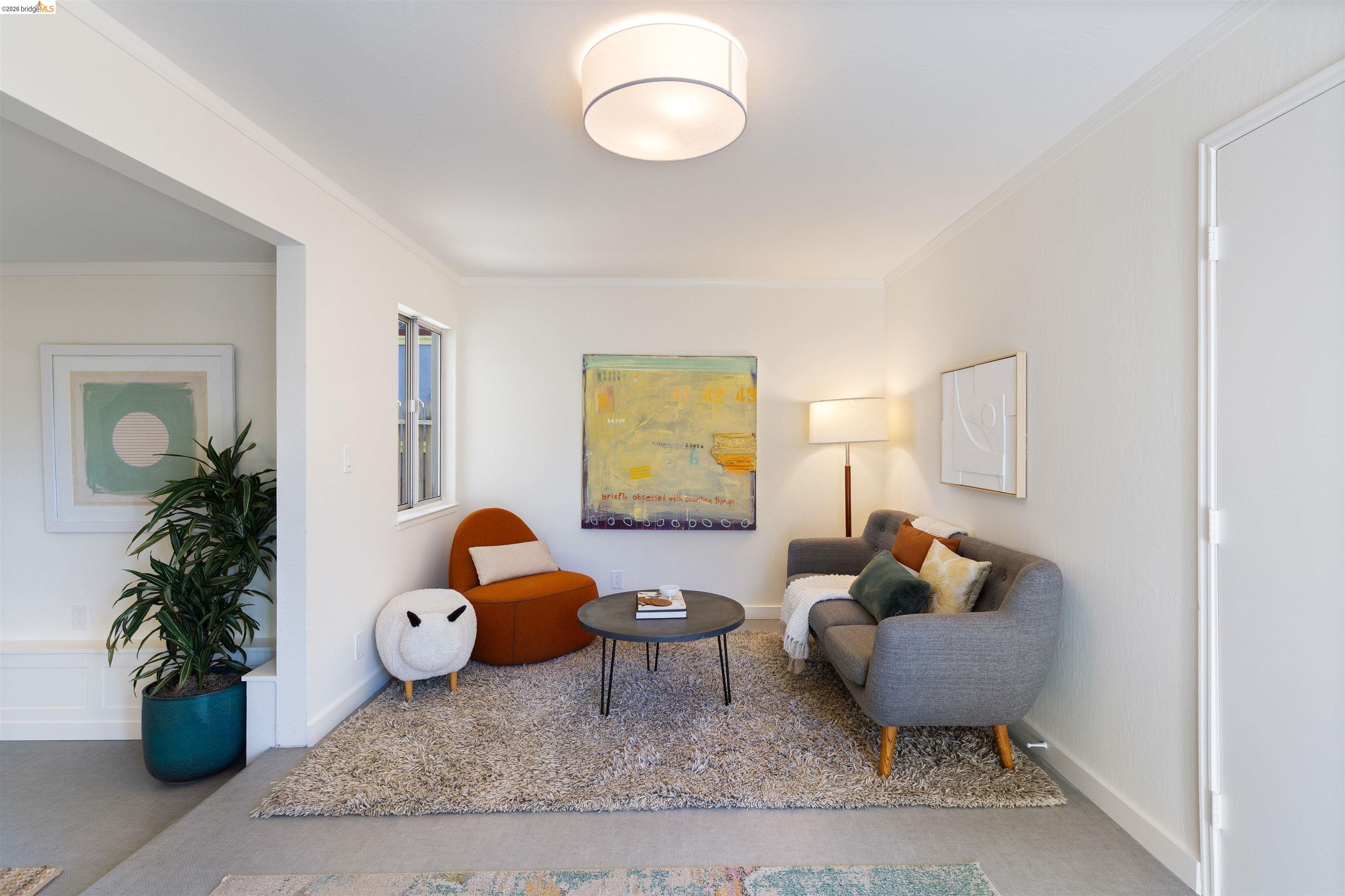 33 Ramona Ave