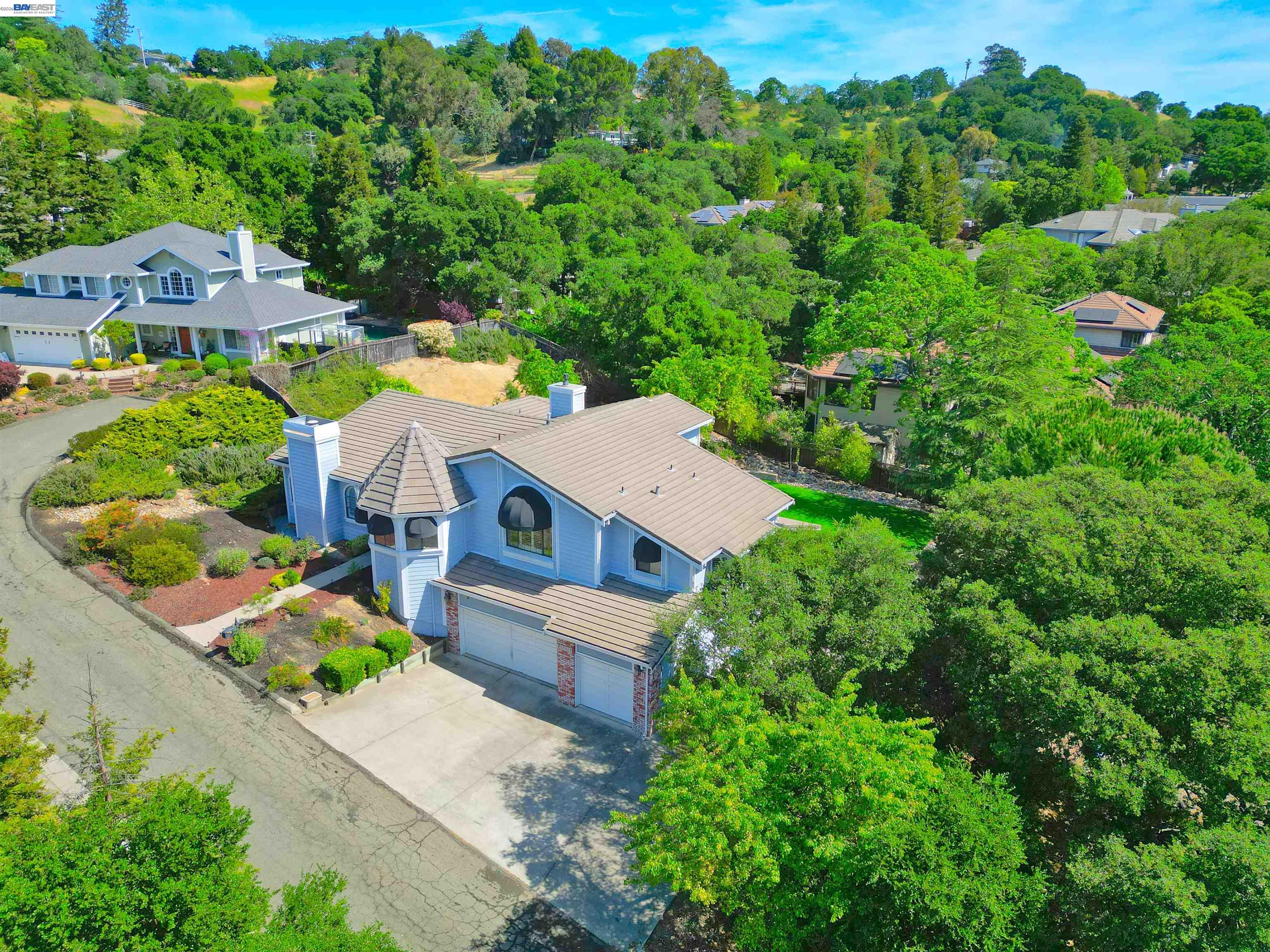 16 McNamara Ln