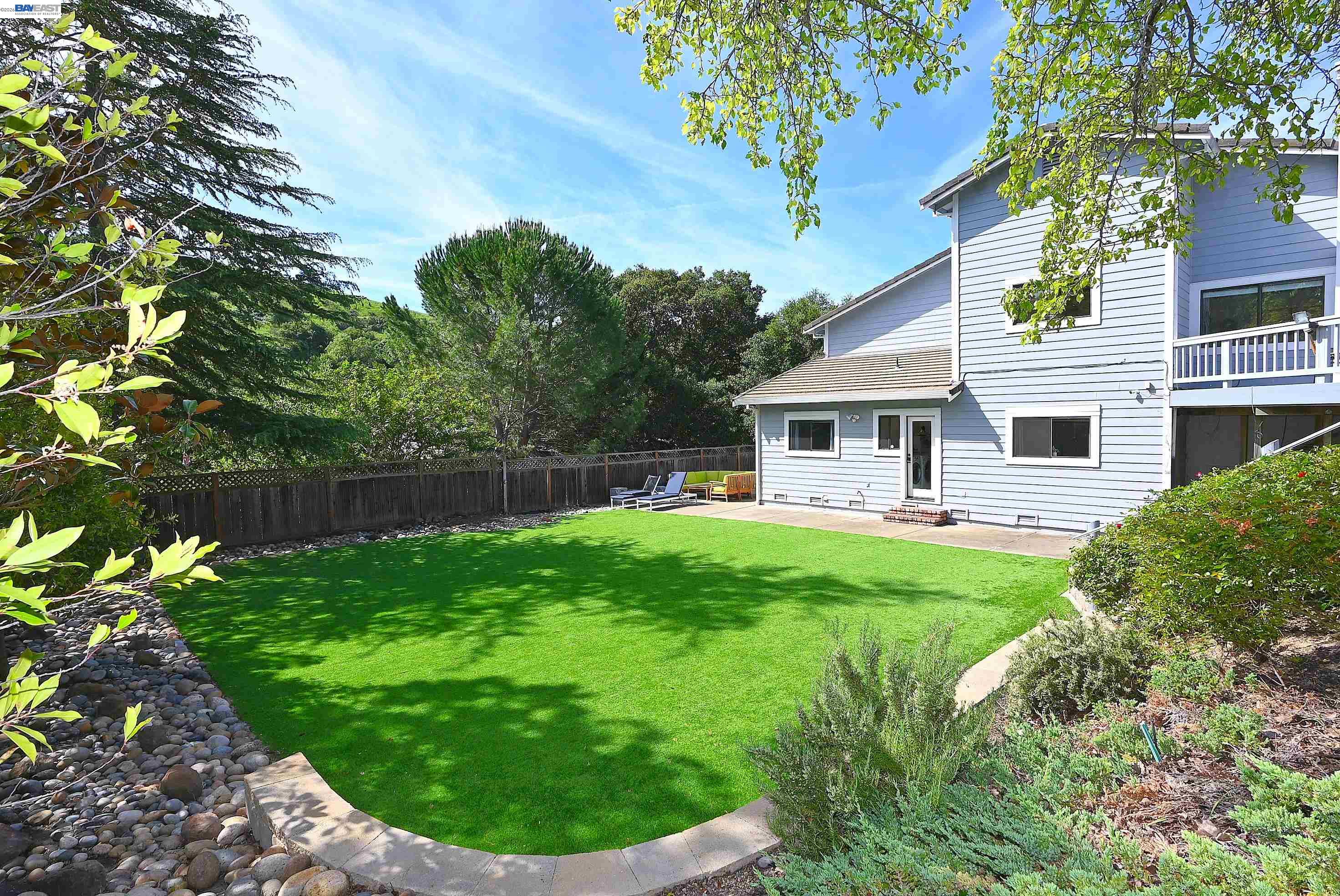 16 McNamara Ln