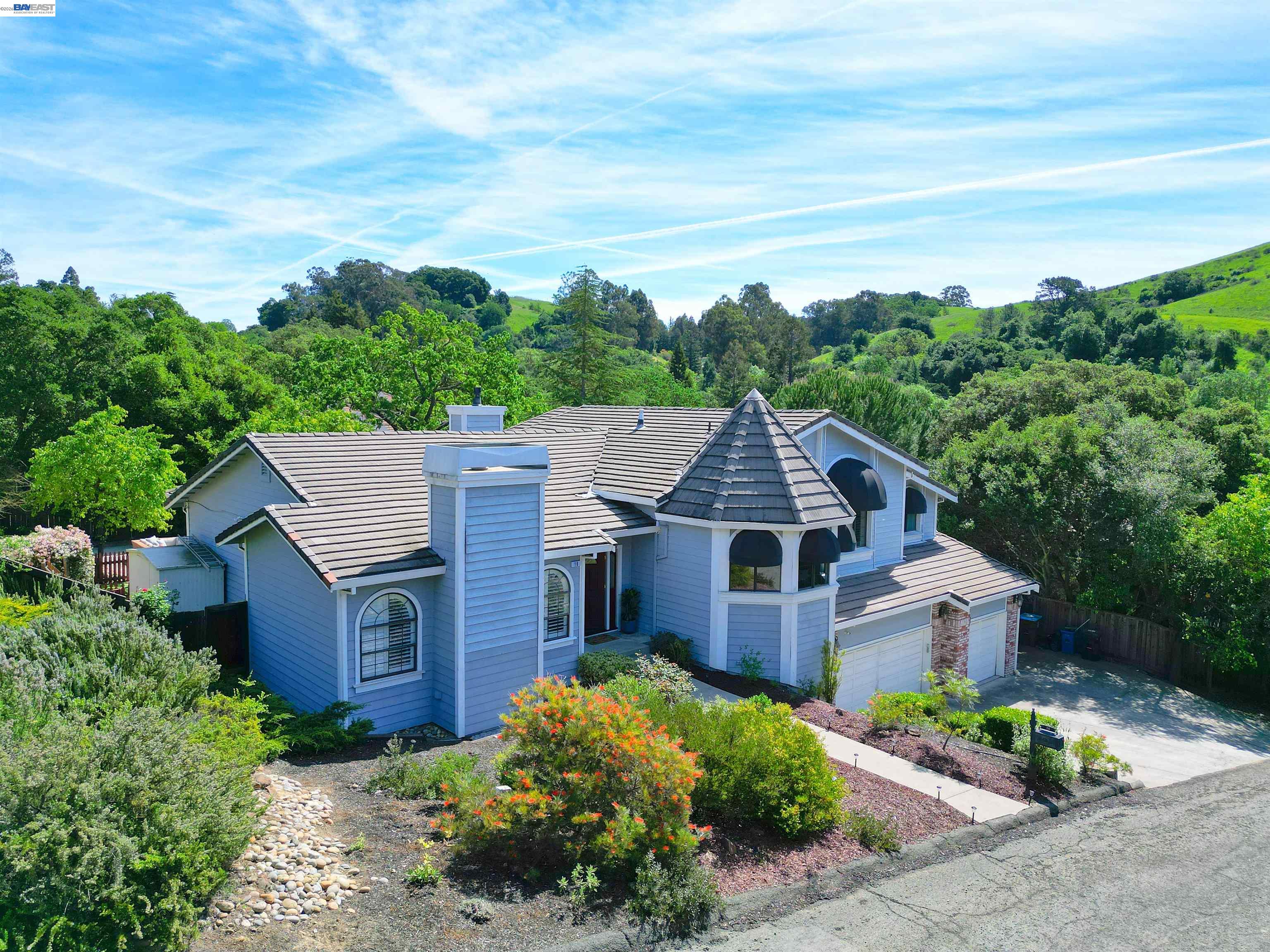 16 McNamara Ln