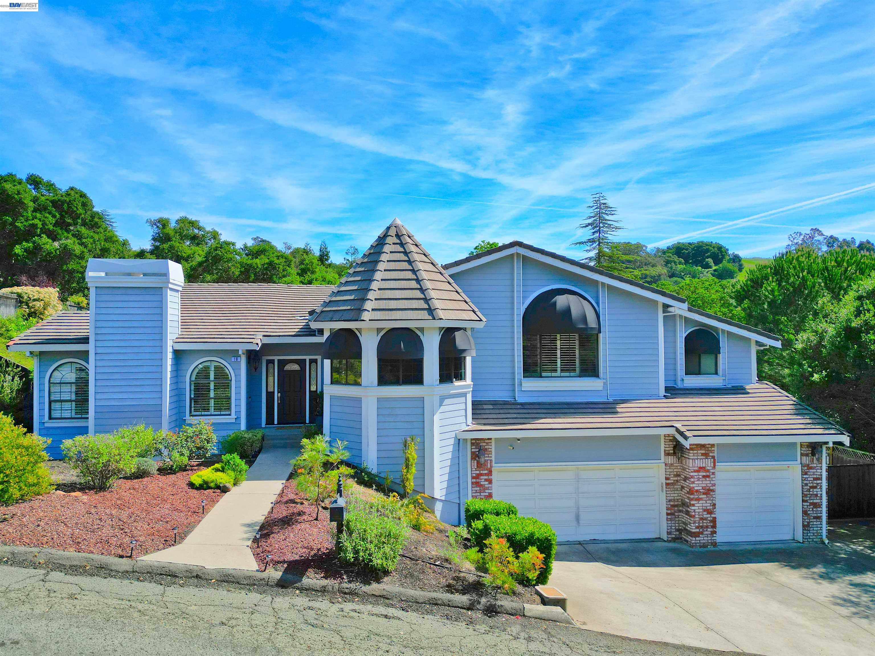 16 McNamara Ln