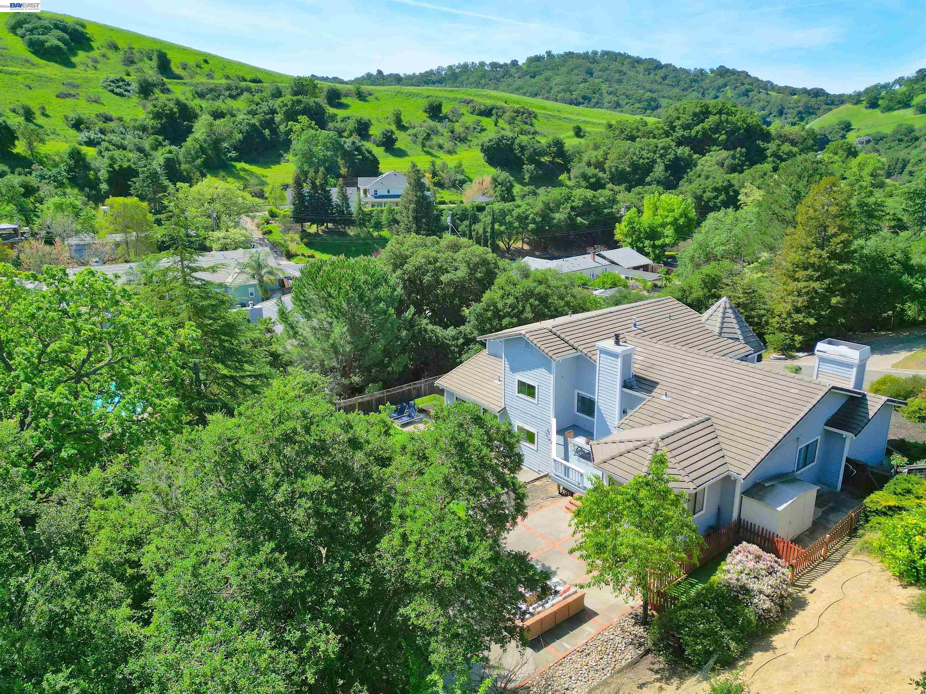 16 McNamara Ln