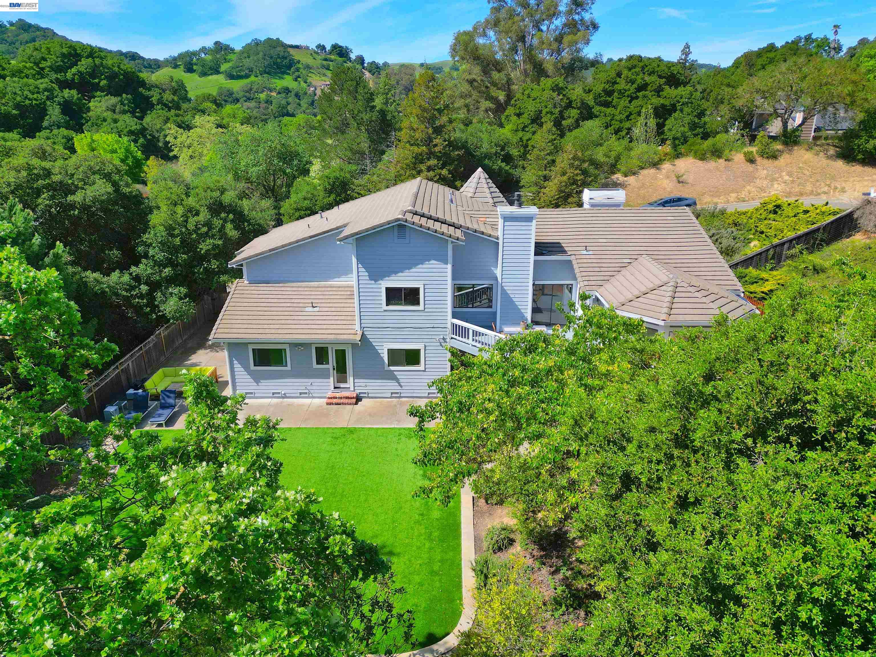 16 McNamara Ln