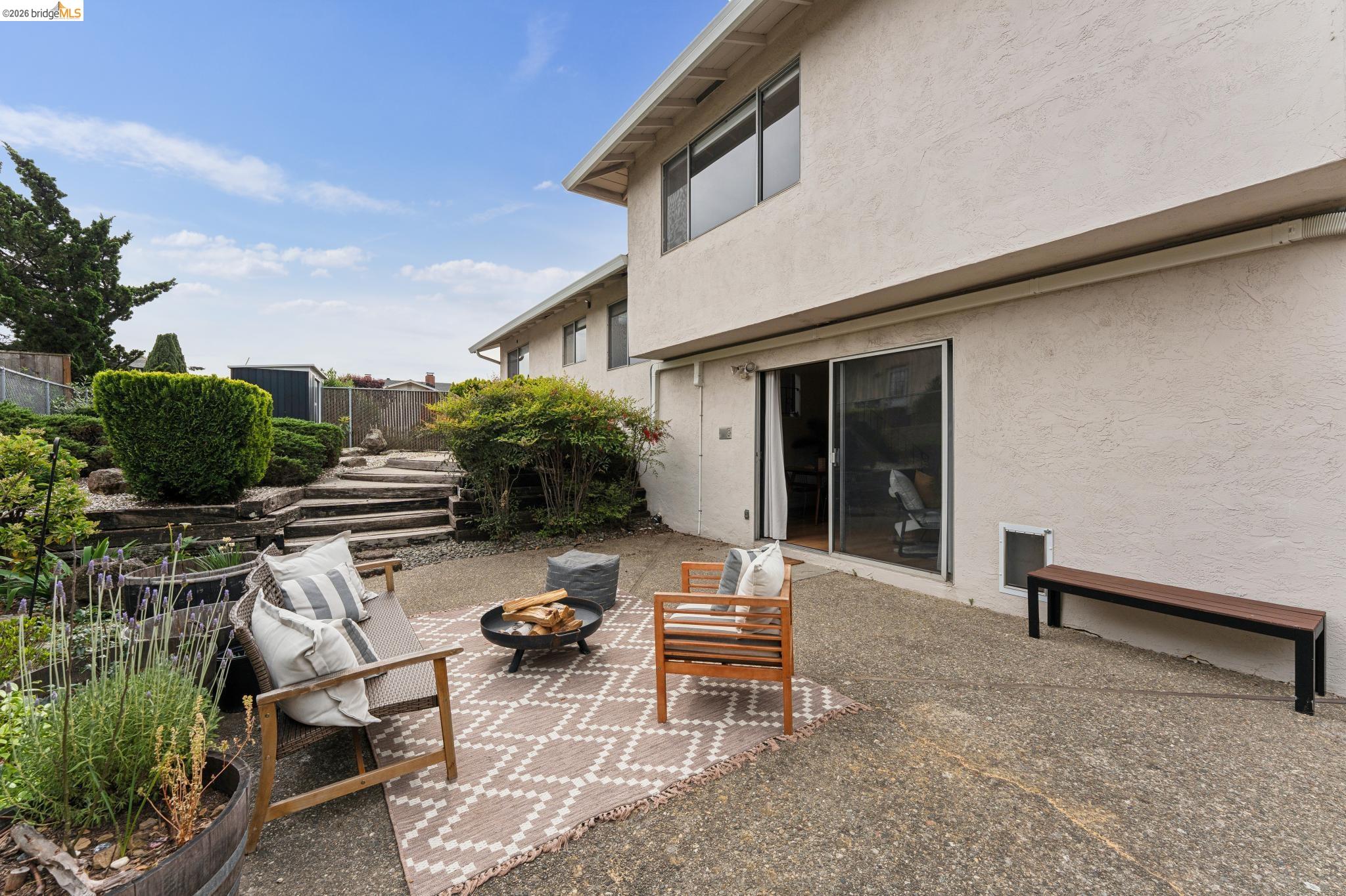 5200 Pinecrest Drive