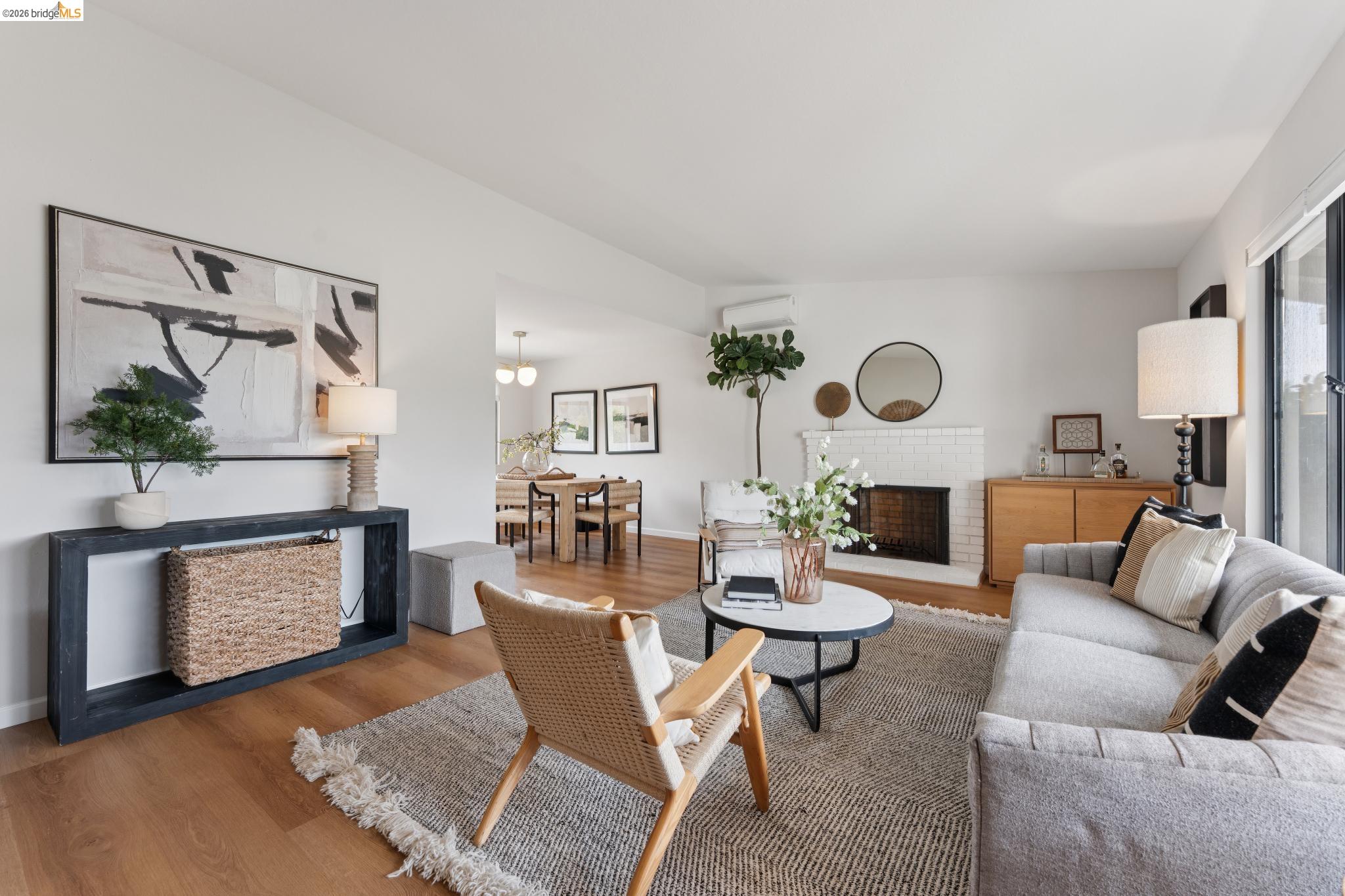 5200 Pinecrest Drive