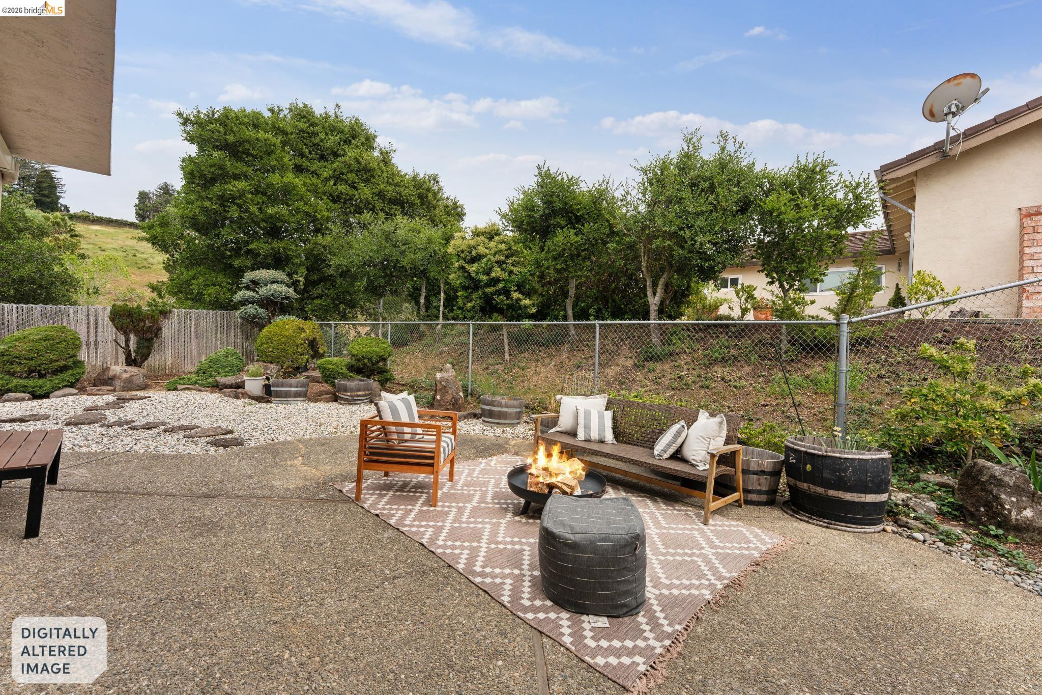 5200 Pinecrest Drive