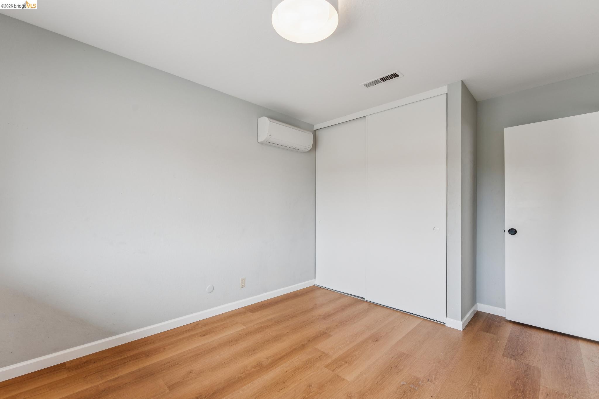 5200 Pinecrest Drive