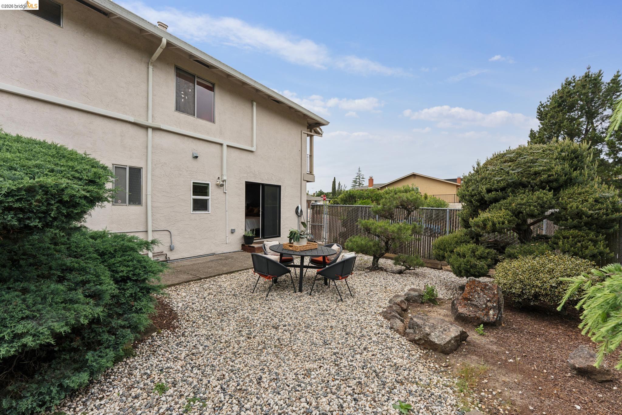 5200 Pinecrest Drive