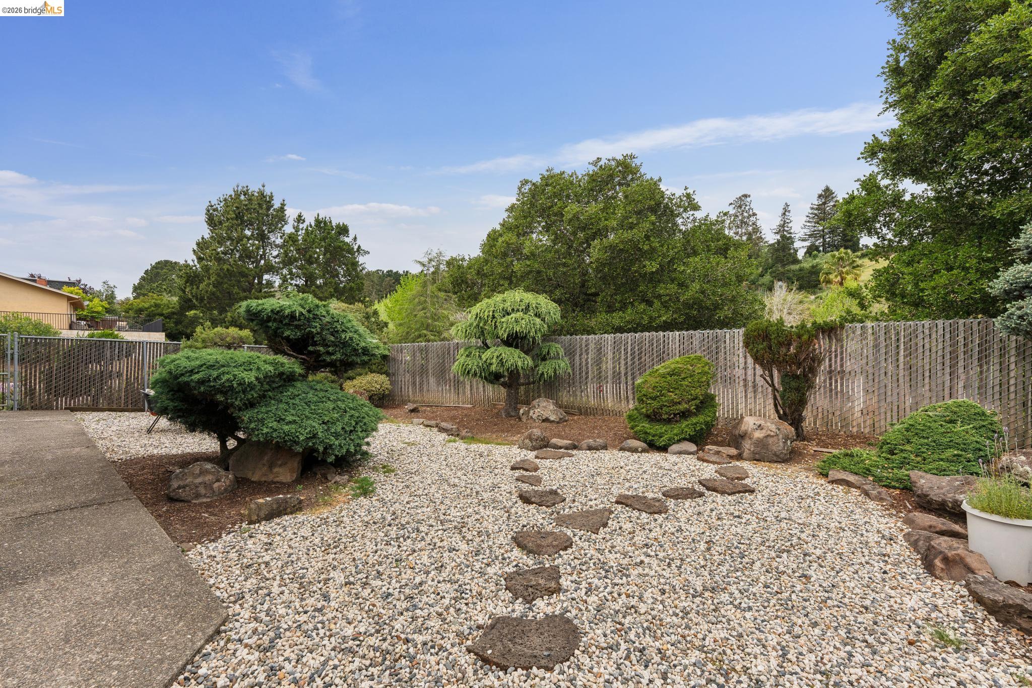 5200 Pinecrest Drive