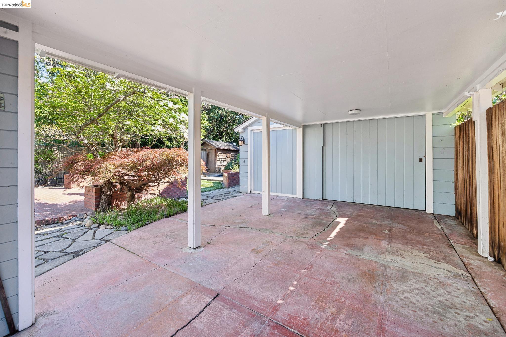 1193 Glen Dr.