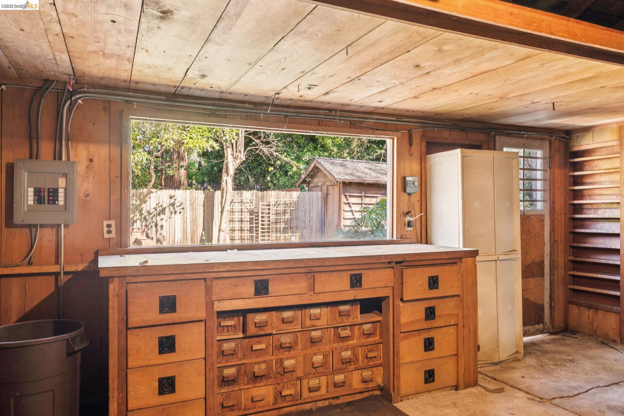 1193 Glen Dr.