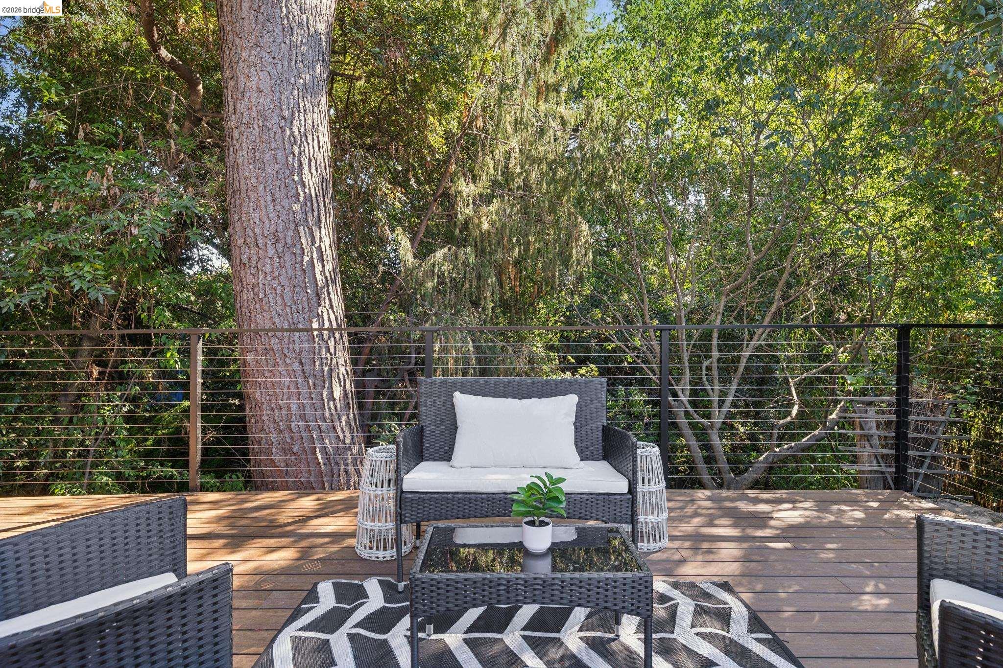 1193 Glen Dr.