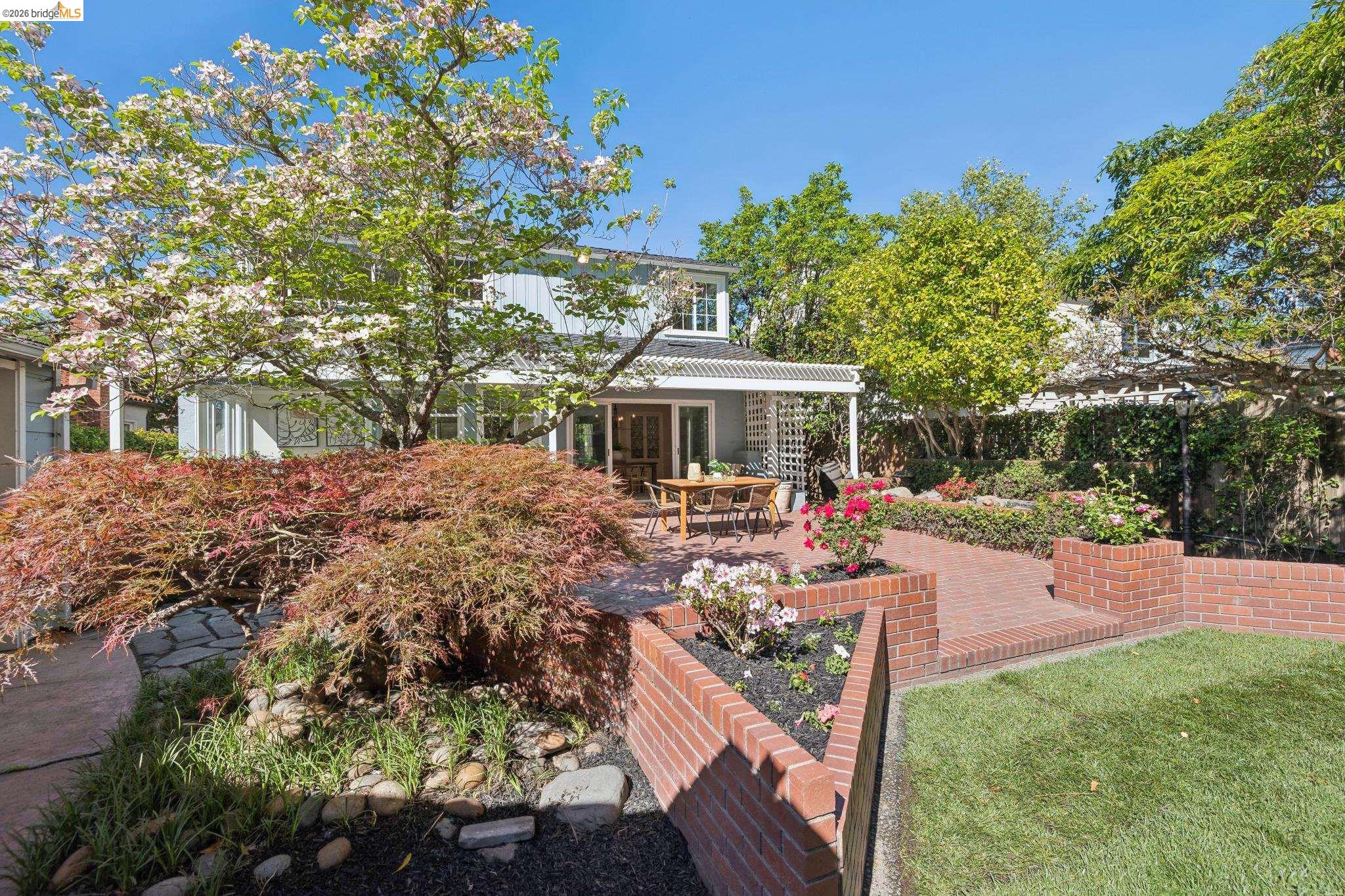 1193 Glen Dr.