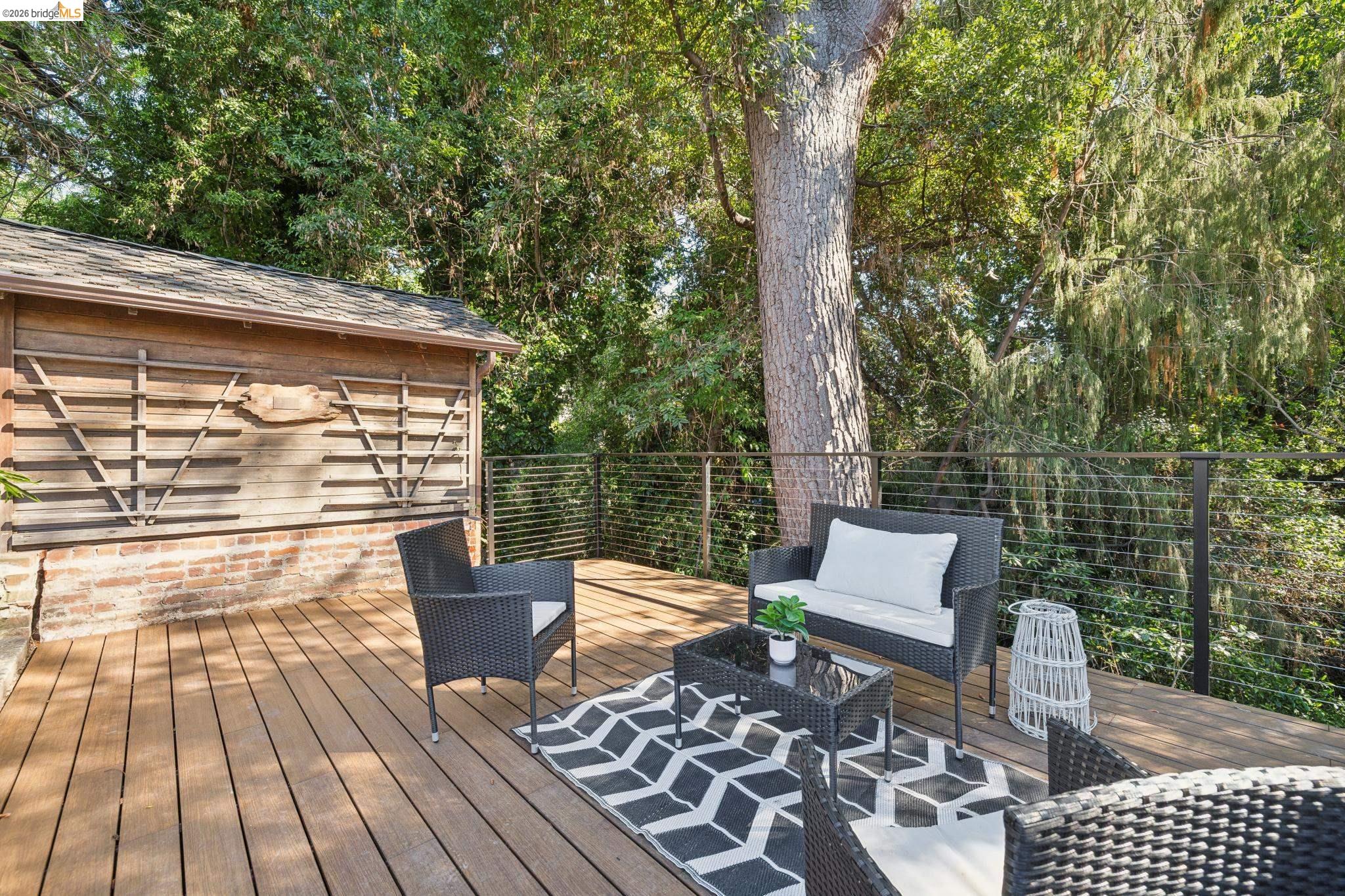 1193 Glen Dr.