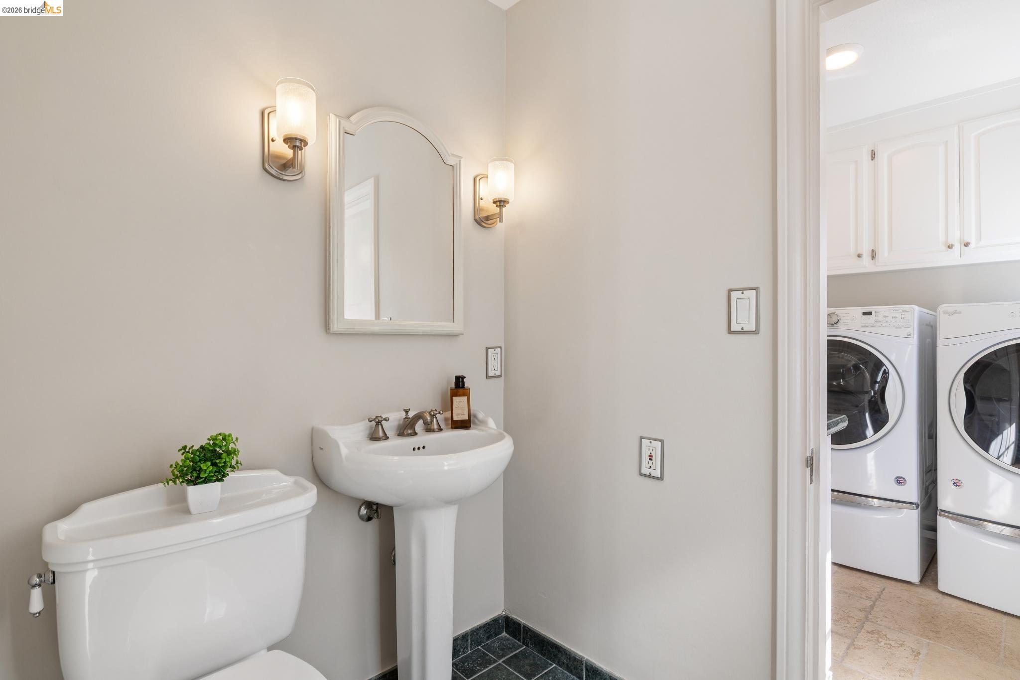 1193 Glen Dr.
