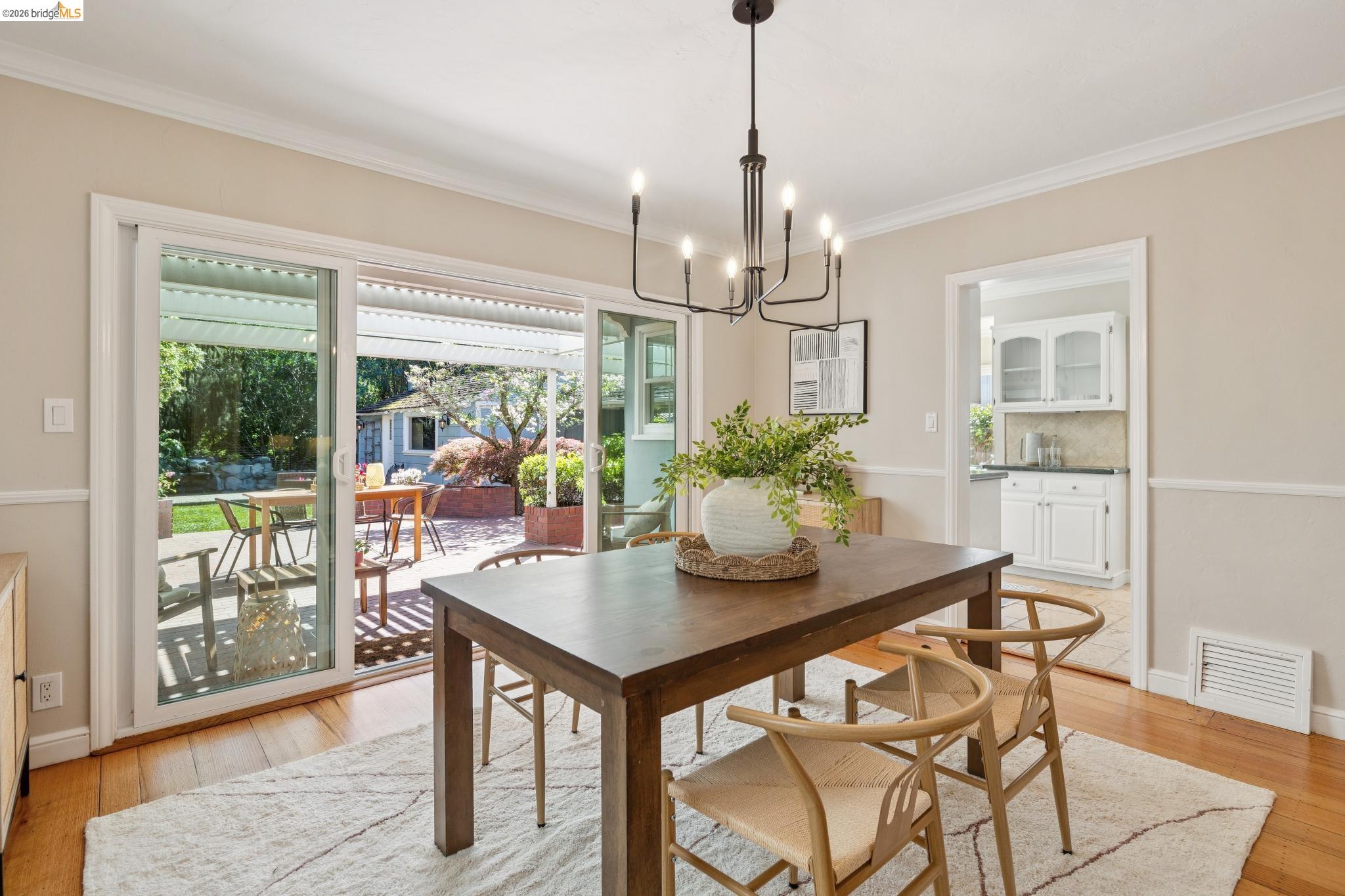 1193 Glen Dr.