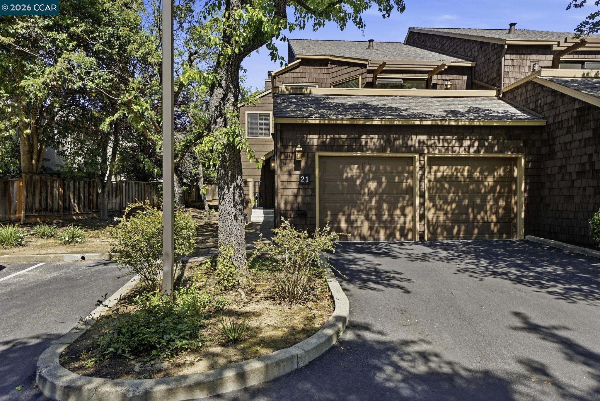 21 Royston Walk