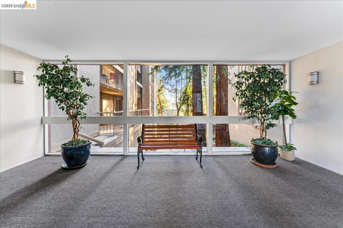 323 Monte Vista Ave # 210