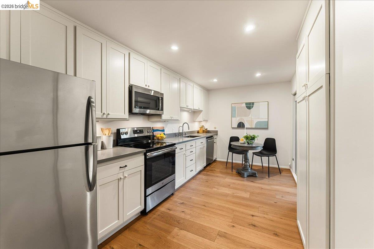 323 Monte Vista Ave # 210