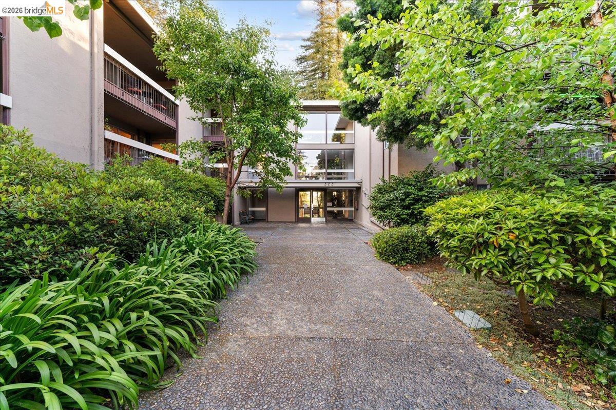 323 Monte Vista Ave # 210