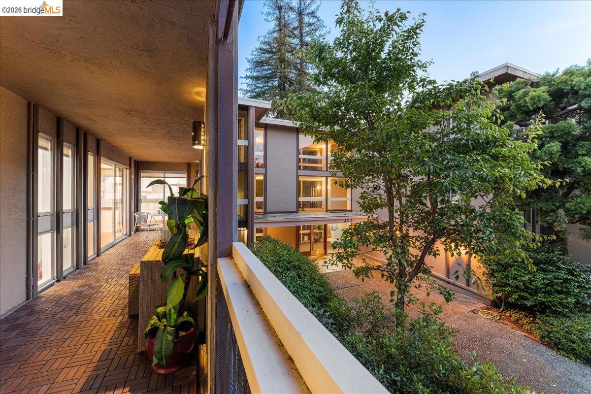 323 Monte Vista Ave # 210