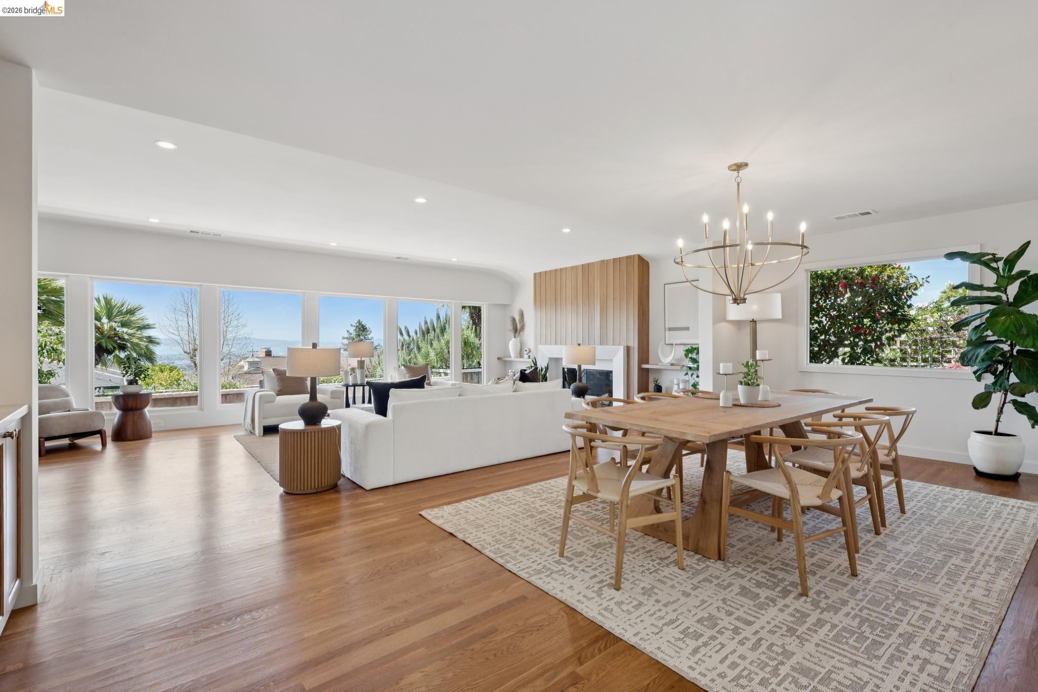 246 Pershing Dr