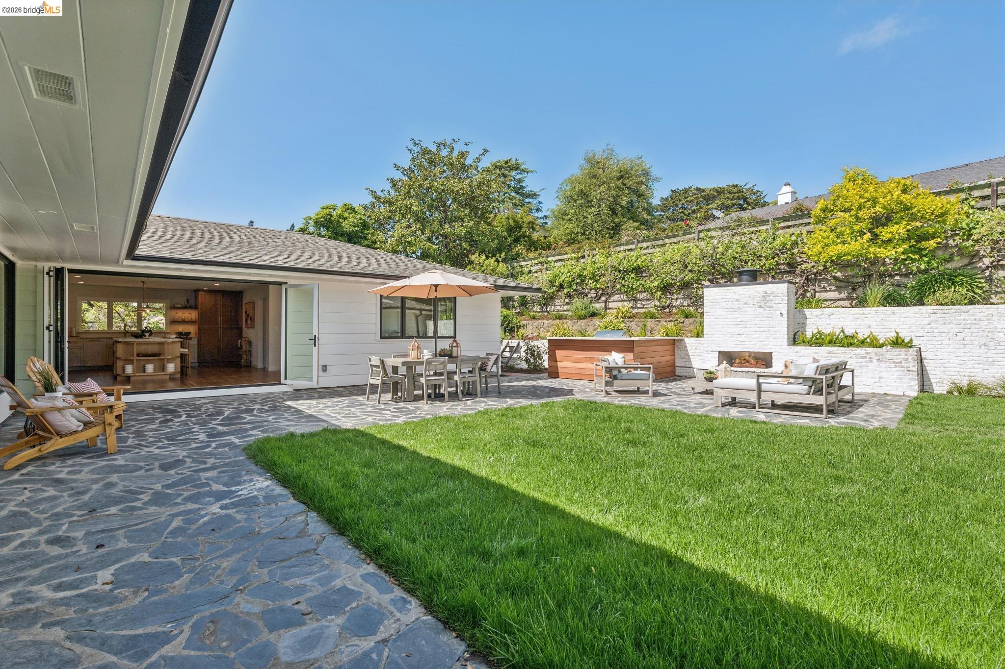 246 Pershing Dr