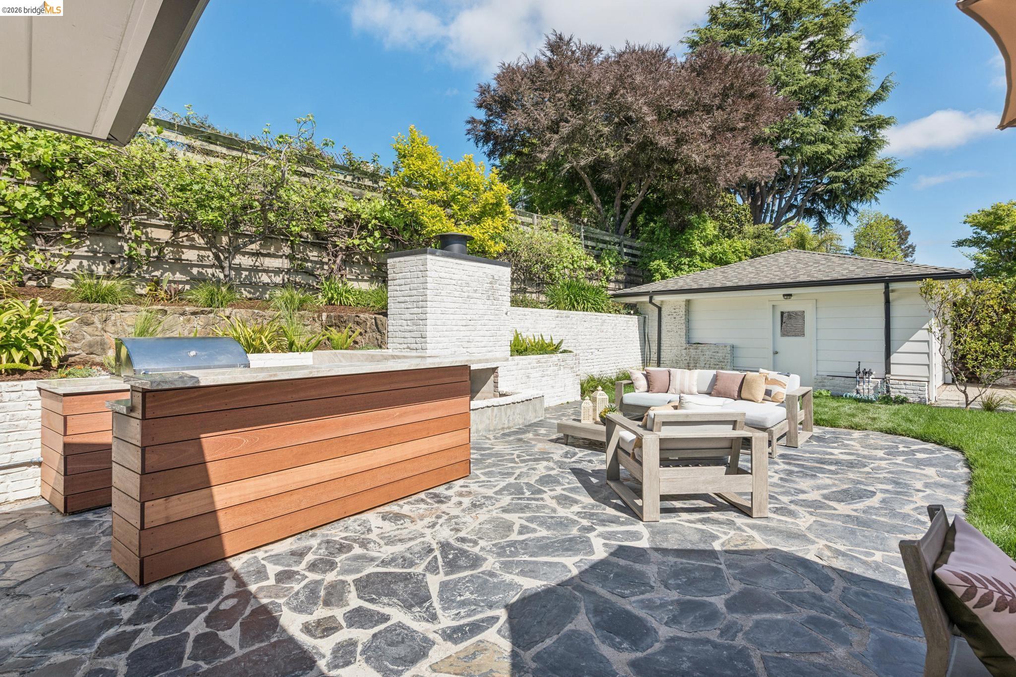 246 Pershing Dr