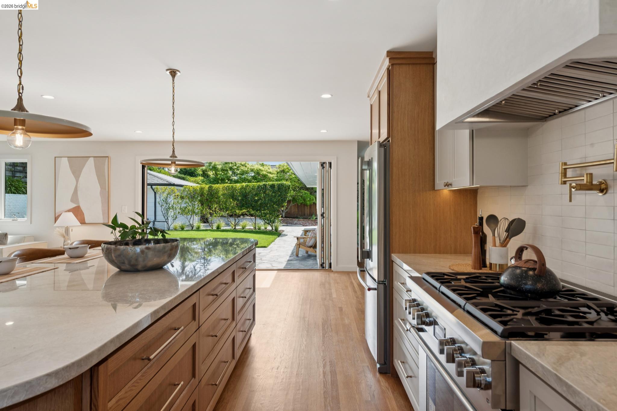 246 Pershing Dr