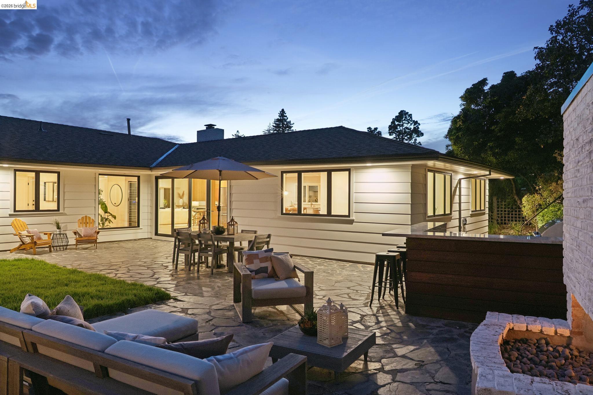 246 Pershing Dr